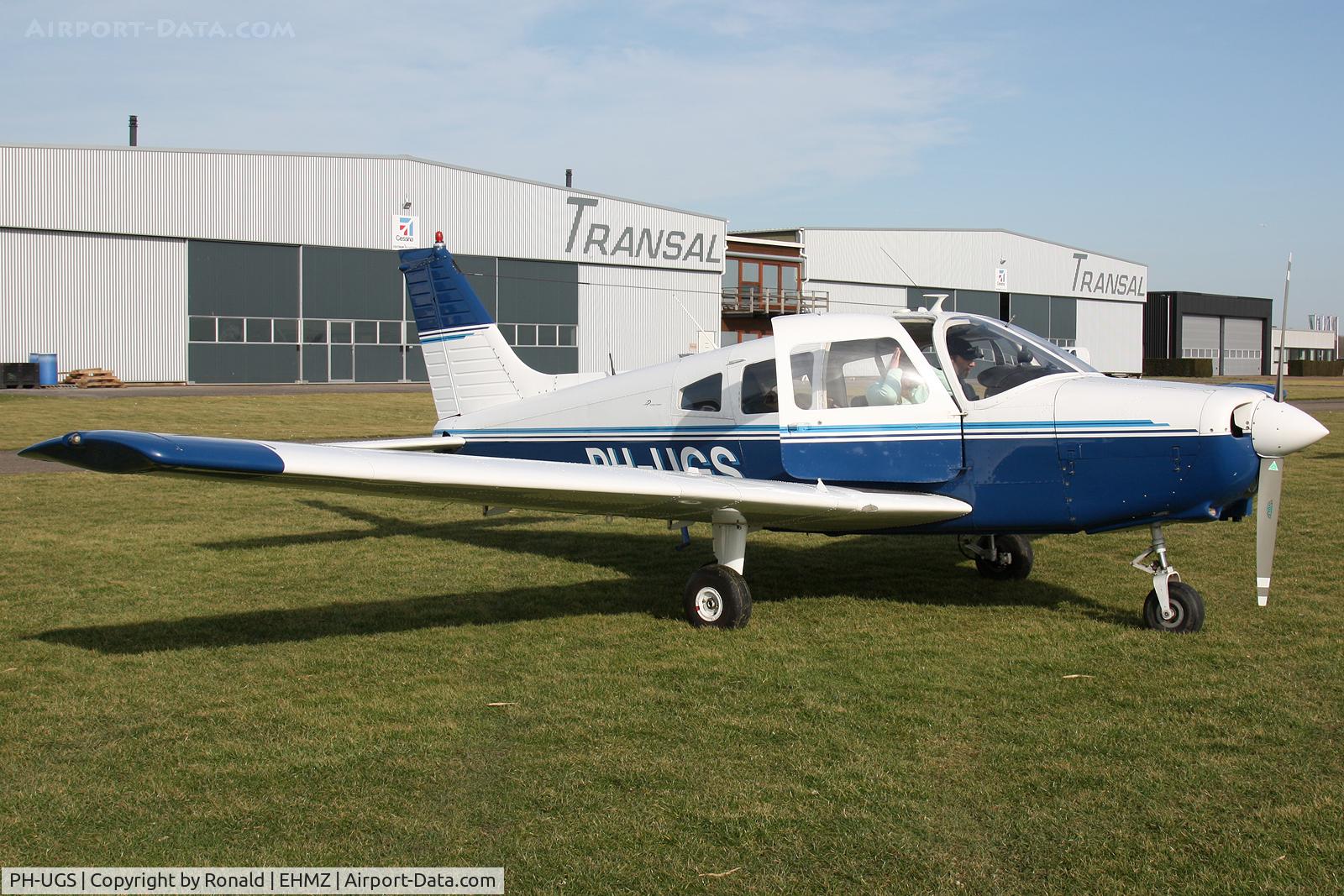PH-UGS, 1979 Piper PA-28-161 C/N 28-7916340, at ehmz