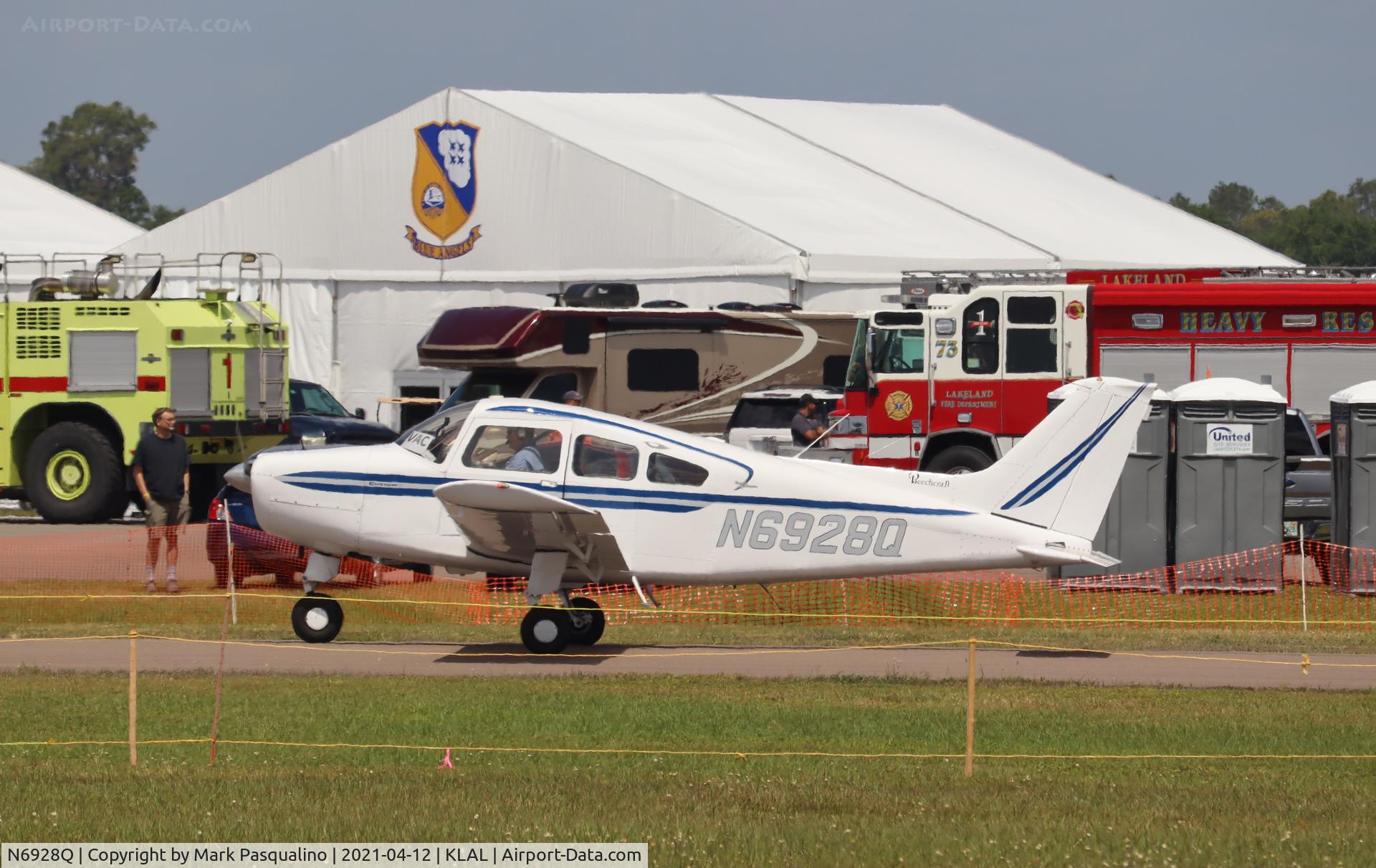 N6928Q, 1967 Beech A23A C/N M-1070, Beech A23A