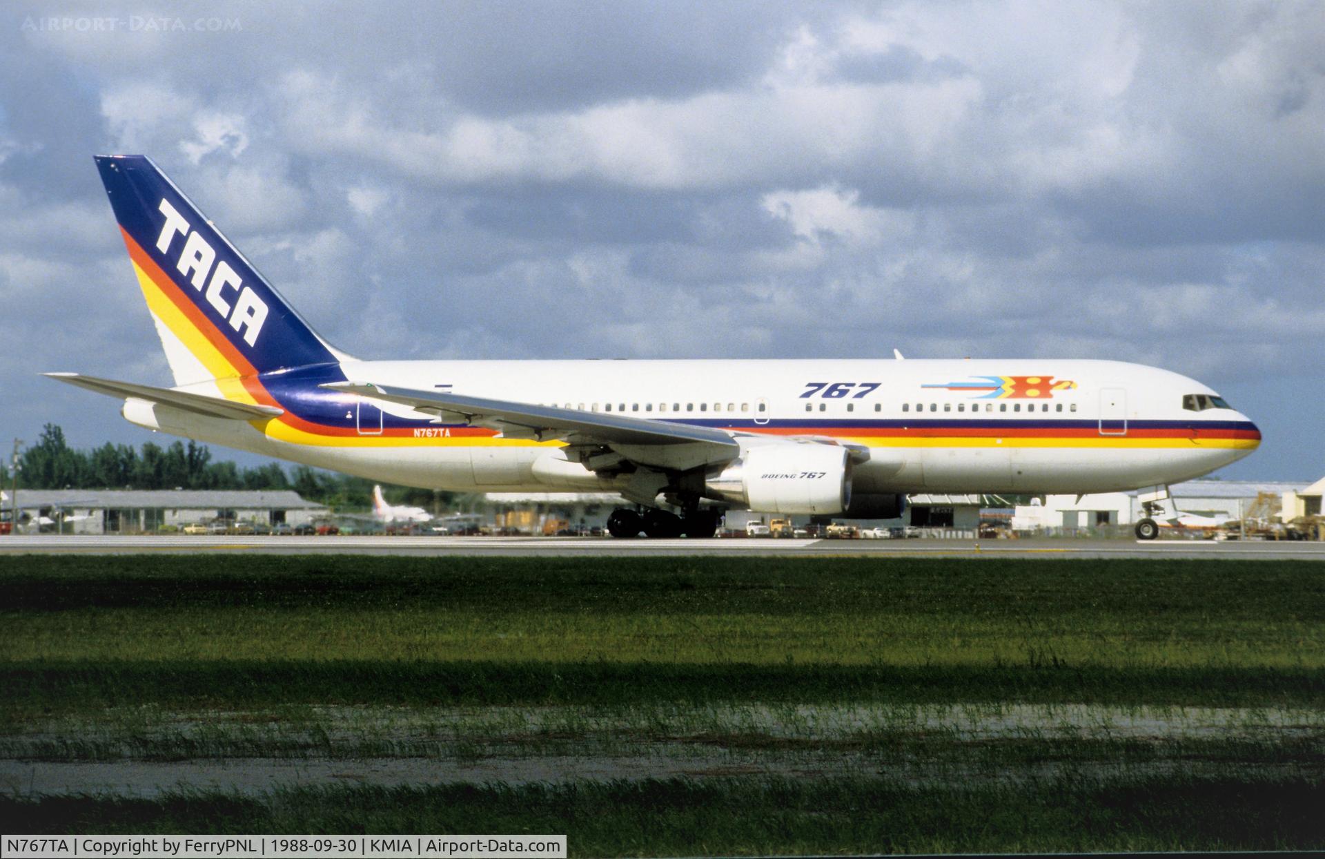 N767TA, 1986 Boeing 767-2S1 C/N 23494, TACA B762 lining-up