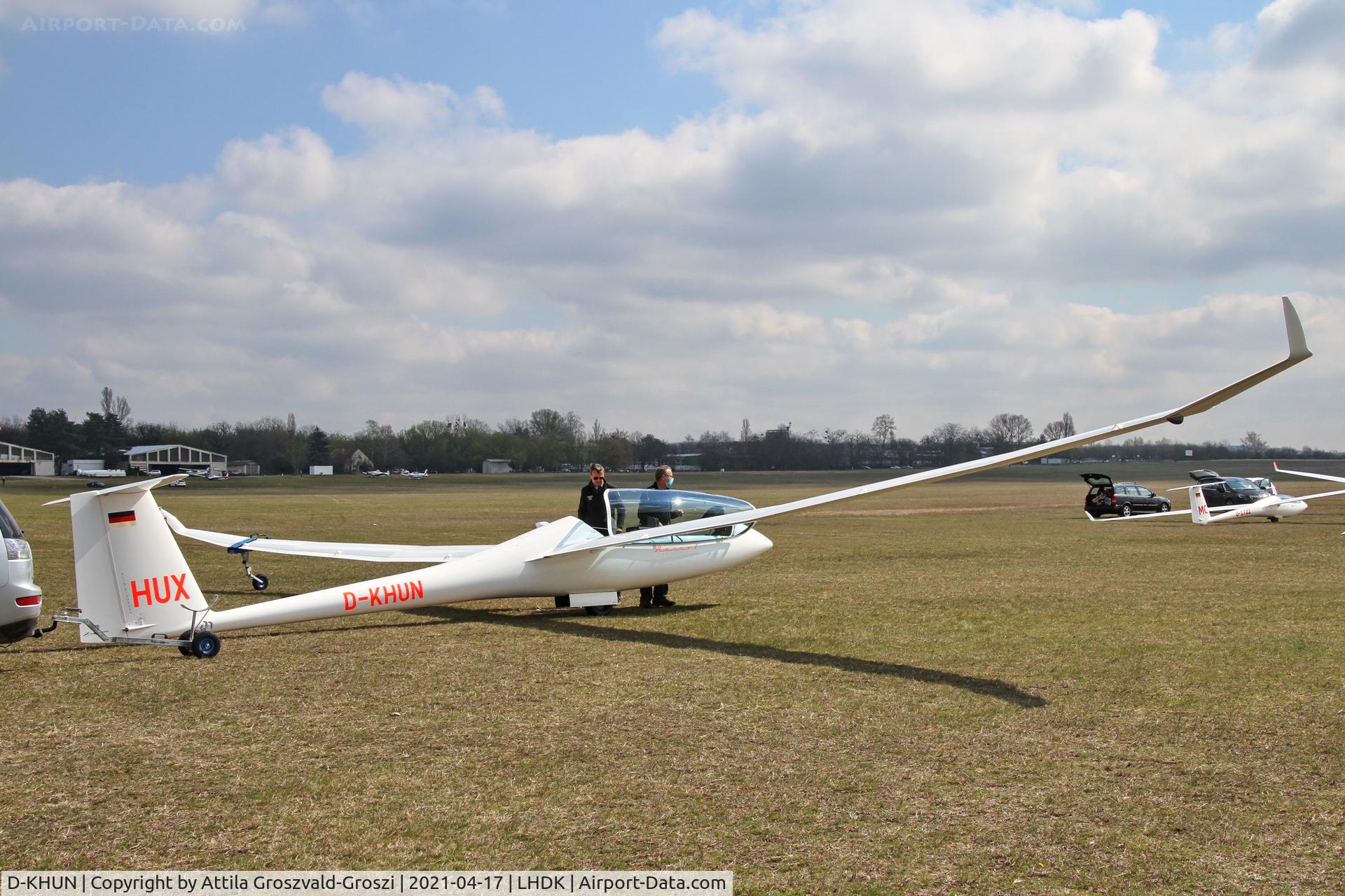 D-KHUN, 2018 Schempp-Hirth Arcus T C/N 84, LHDK . Dunakeszi Airport, Hungary