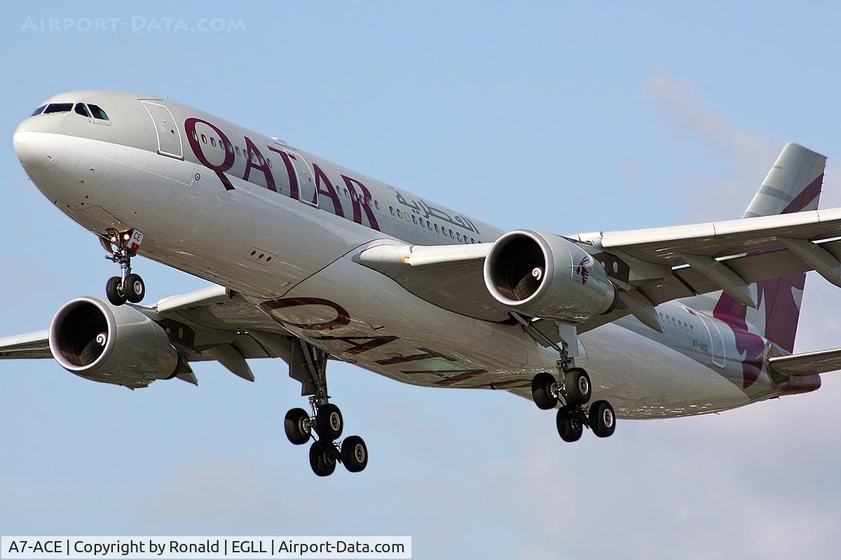 A7-ACE, 2004 Airbus A330-203 C/N 571, at lhr