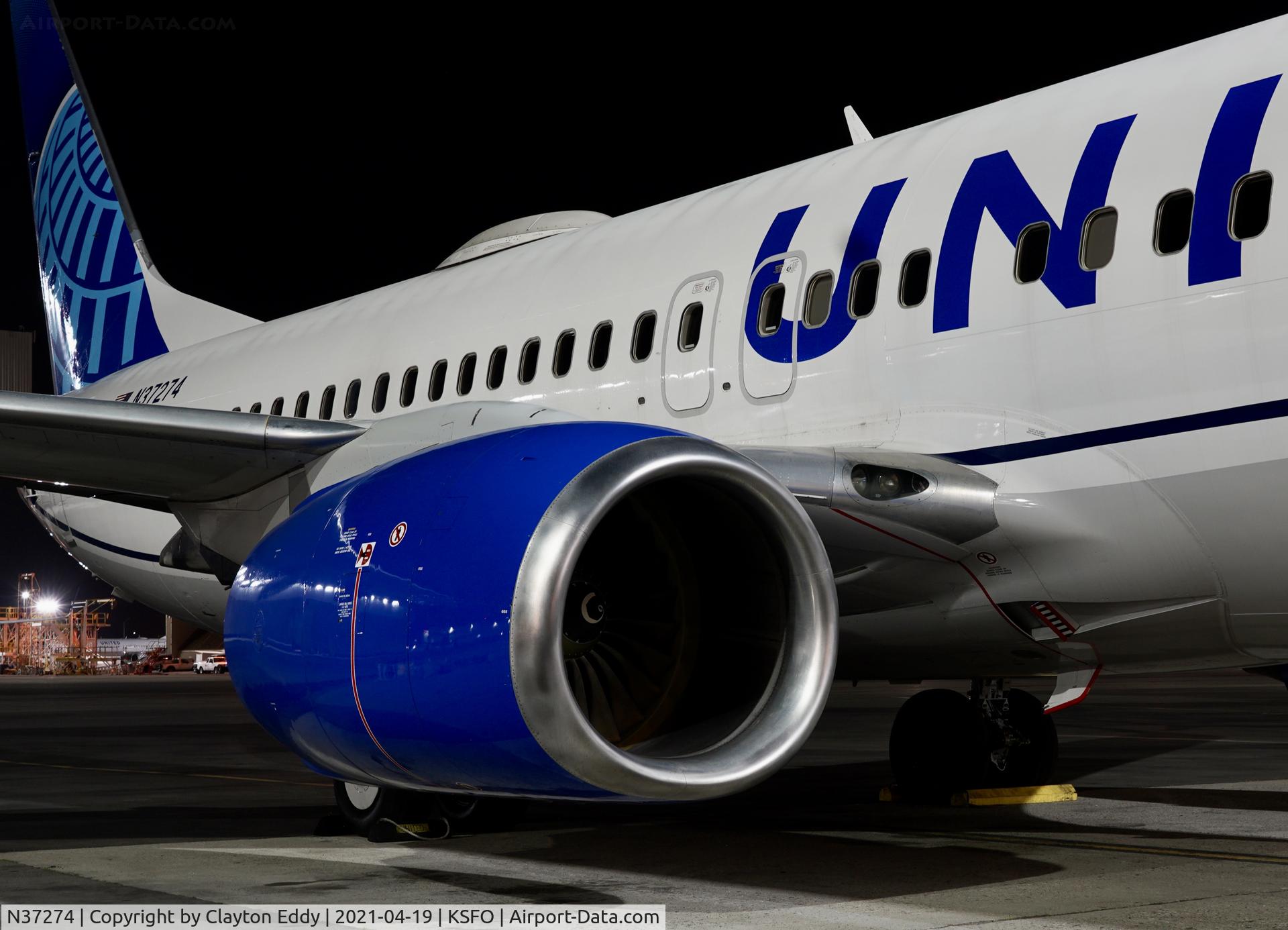 N37274, 2002 Boeing 737-824 C/N 31592, SFO 2021.