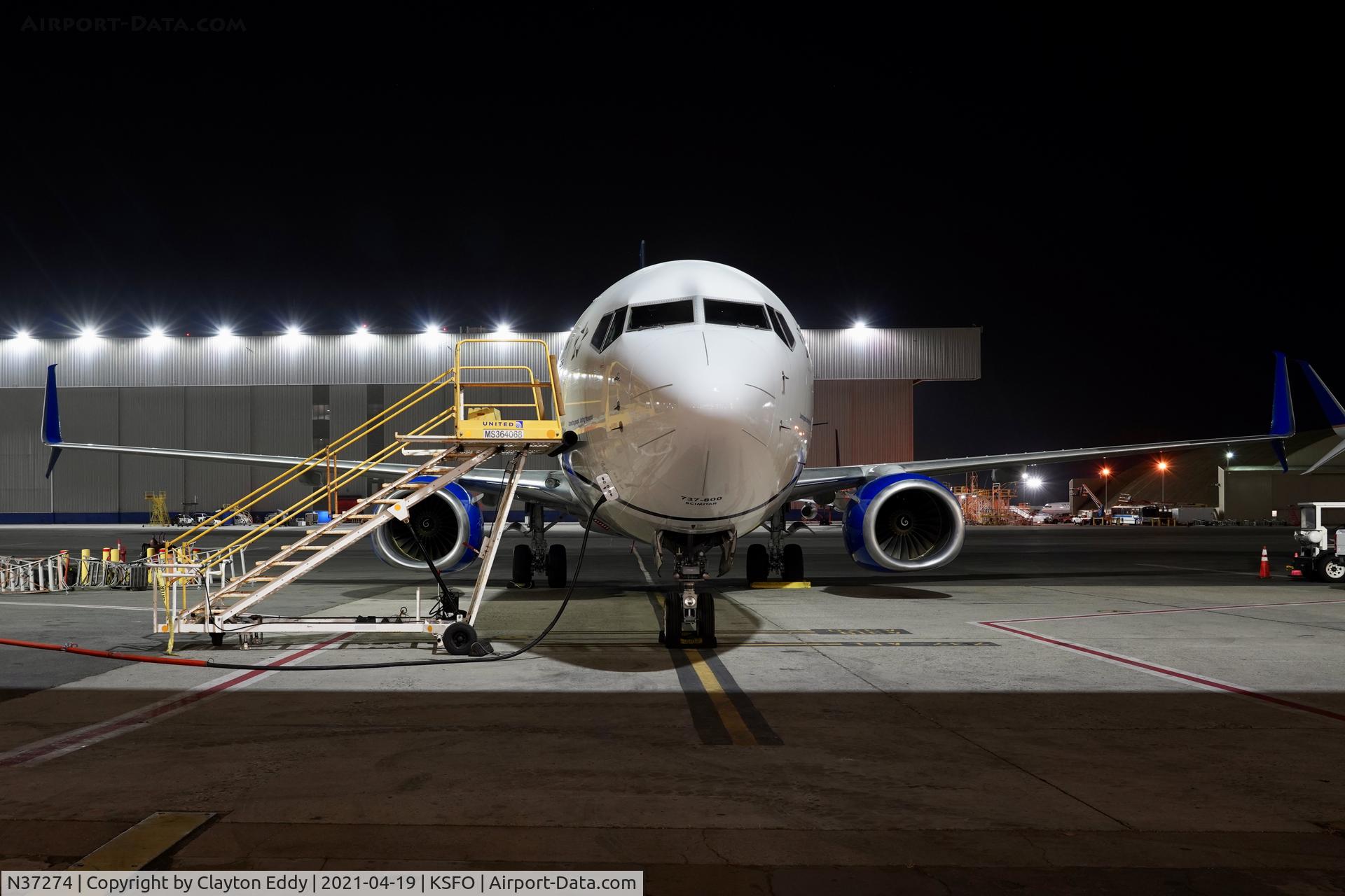 N37274, 2002 Boeing 737-824 C/N 31592, SFO 2021.