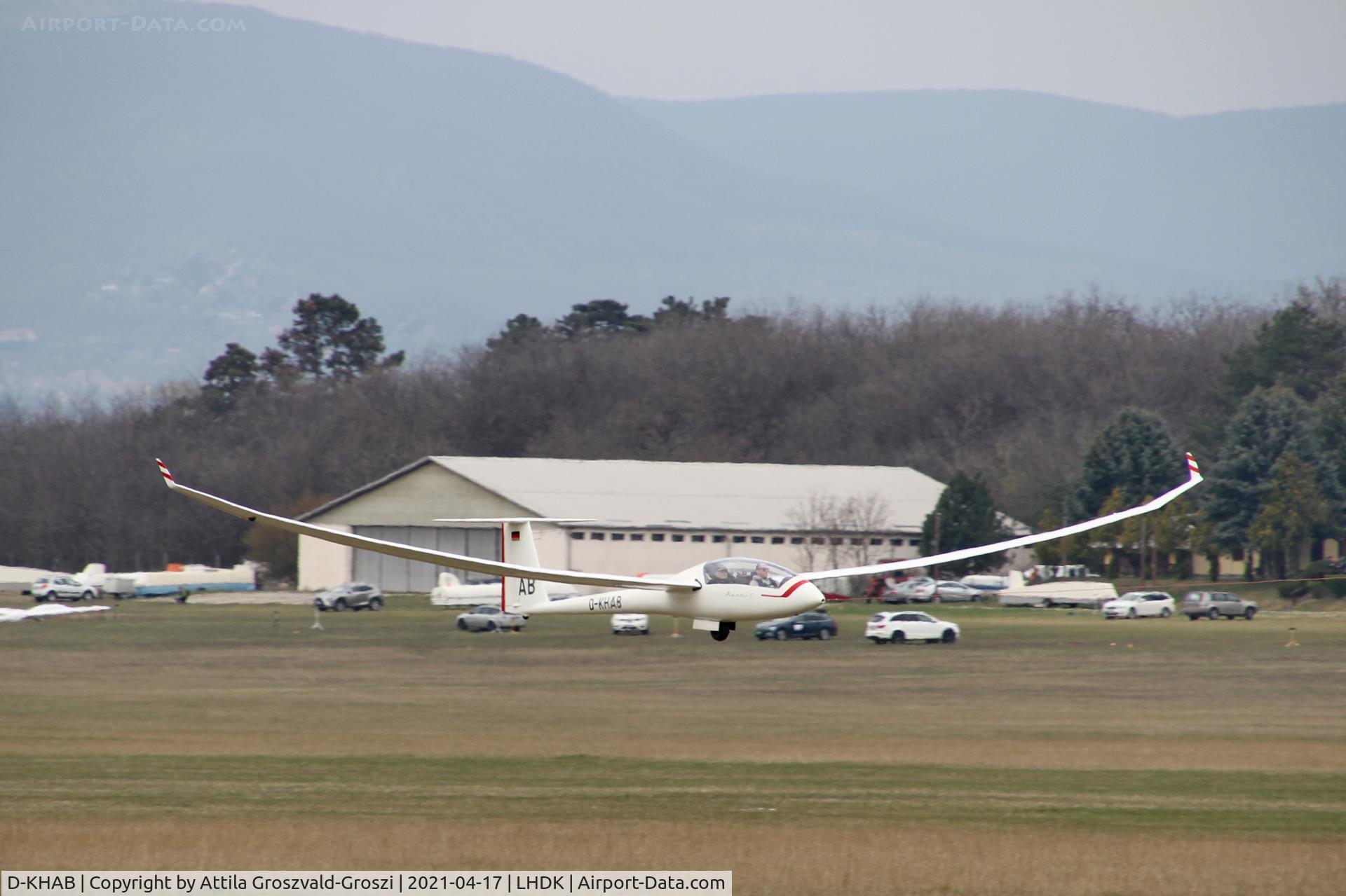 D-KHAB, 2016 Schempp-Hirth Arcus T C/N 64, LHDK . Dunakeszi Airport, Hungary