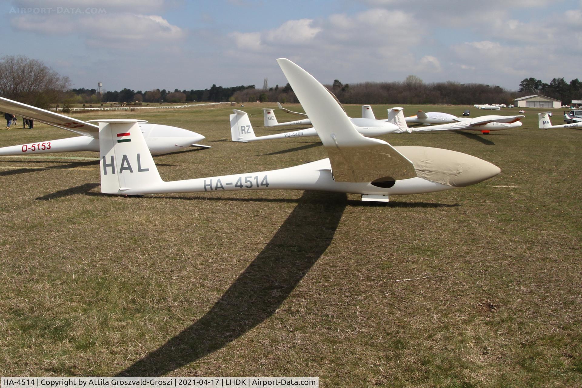 HA-4514, 2005 Schempp-Hirth Discus 2a C/N 215, LHDK . Dunakeszi Airport, Hungary