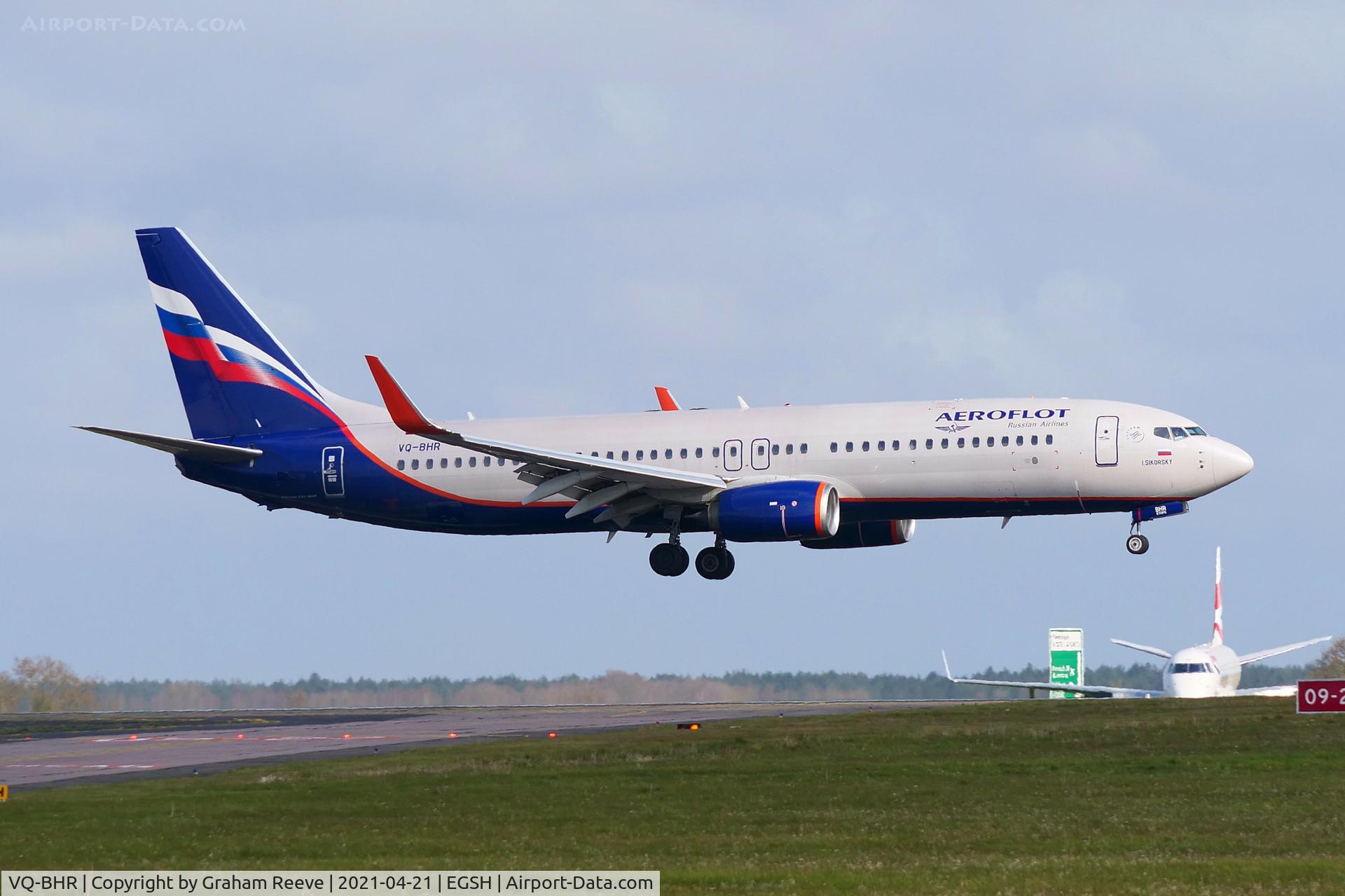 VQ-BHR, 2018 Boeing 737-8LJ C/N 41230, Landing at Norwich.