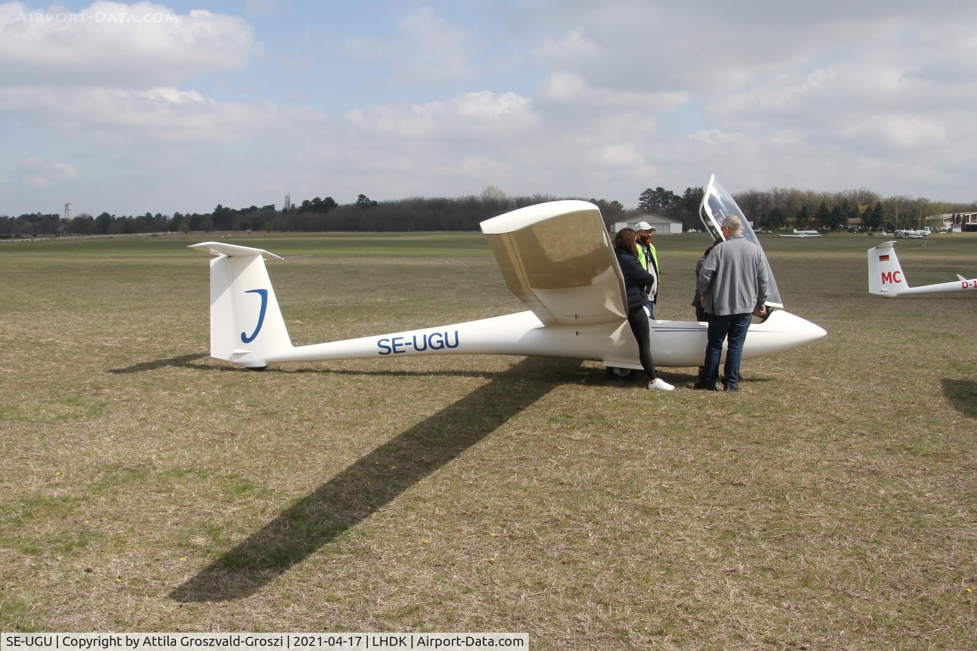 SE-UGU, Schleicher ASW-20C C/N 20745, LHDK . Dunakeszi Airport, Hungary