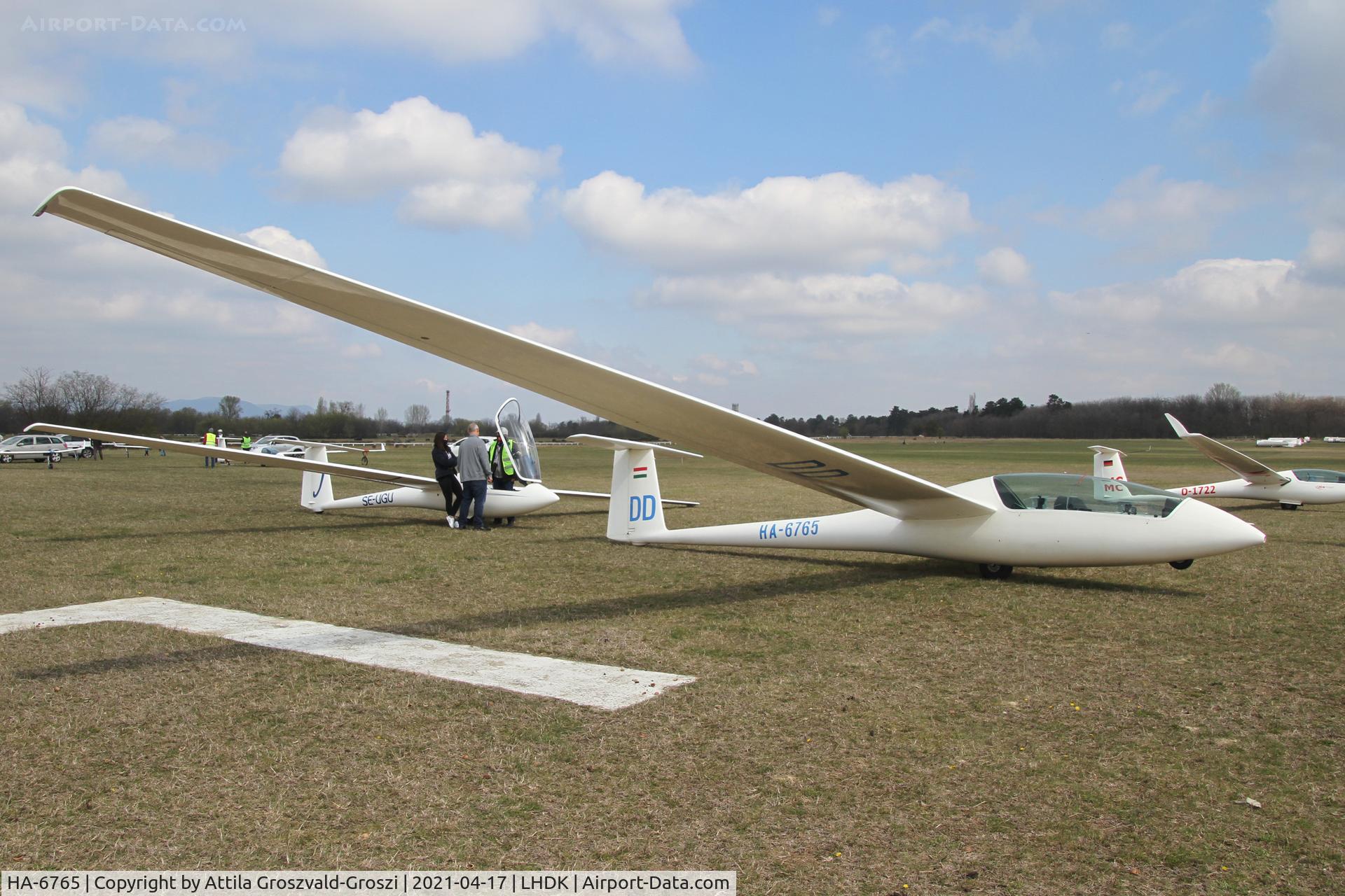 HA-6765, Schempp-Hirth HS-6 Janus C C/N 127, LHDK . Dunakeszi Airport, Hungary