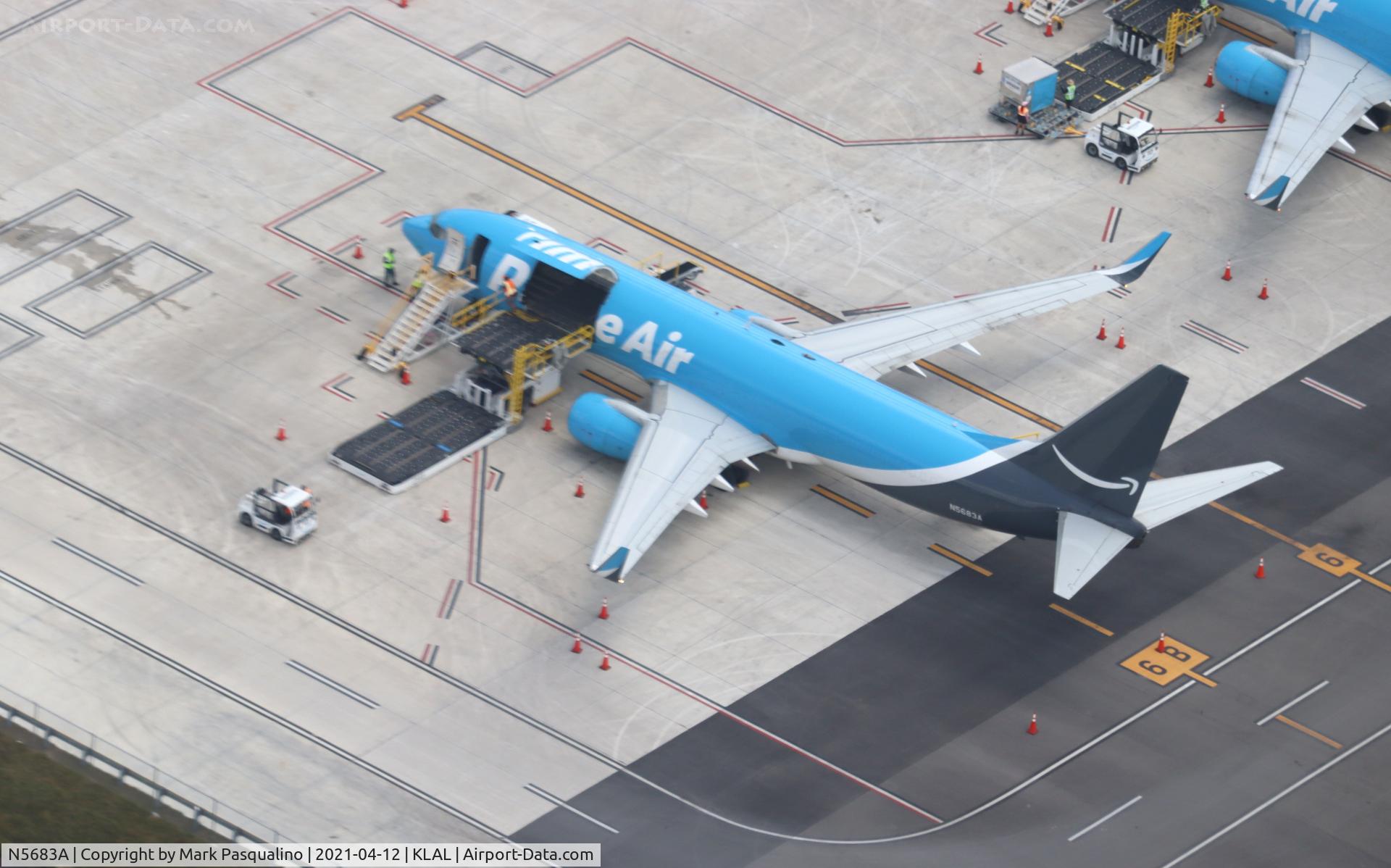 N5683A, 2001 Boeing 737-84P C/N 32601, Boeing 737-84P