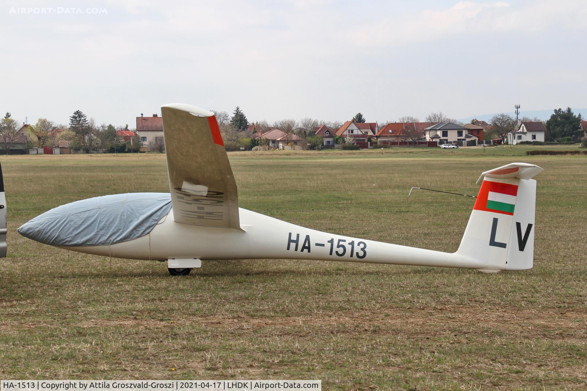 HA-1513, 1979 Schempp-Hirth Mini Nimbus C C/N 146, LHDK . Dunakeszi Airport, Hungary