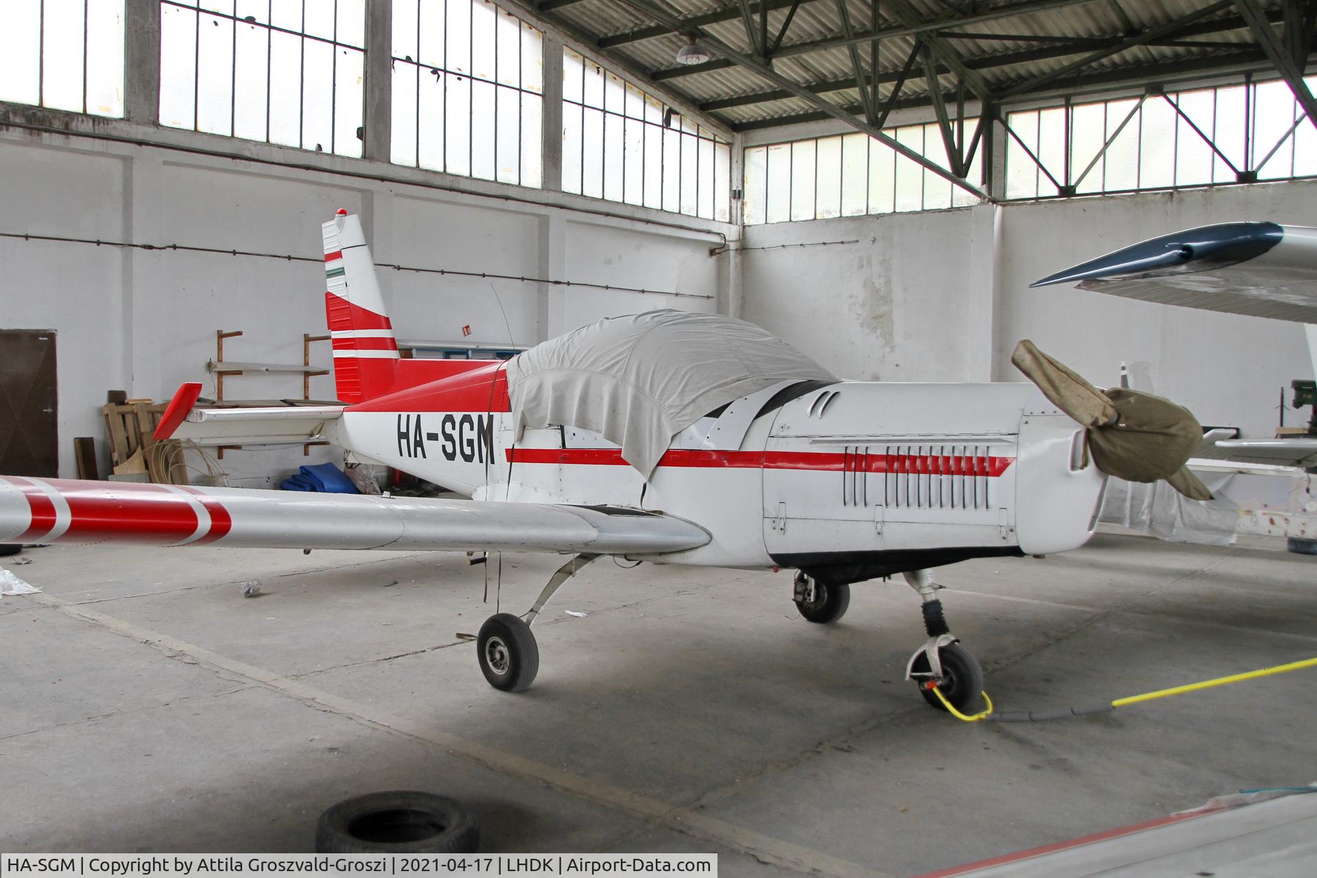 HA-SGM, 1985 Zlin Z-142 C/N 0419, LHDK . Dunakeszi Airport, Hungary