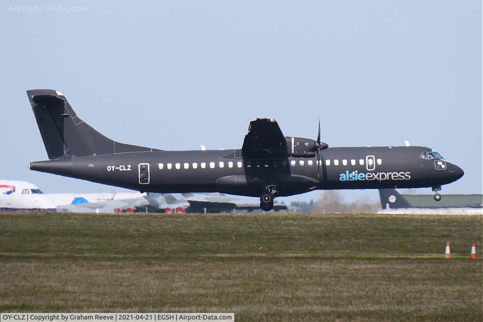 OY-CLZ, 2008 ATR 72-212A C/N 818, Landing at Norwich.