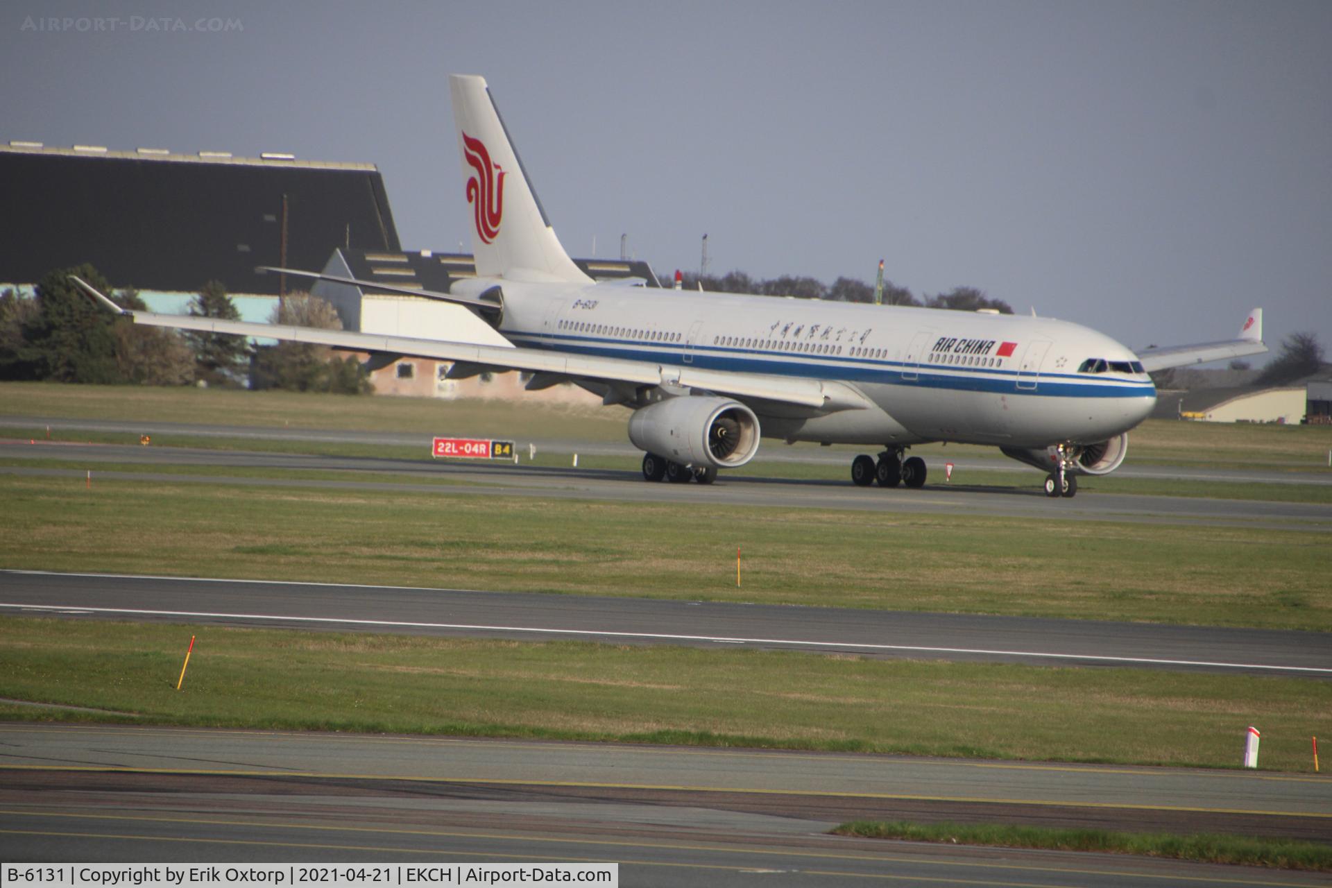 B-6131, 2008 Airbus A330-243 C/N 941, B-6131 landed rw 22L