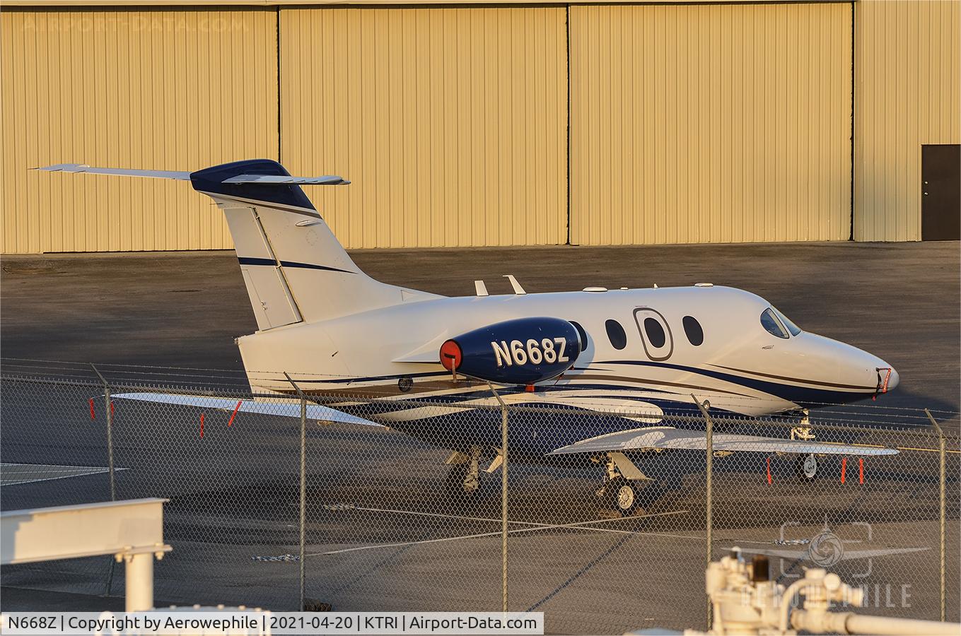 N668Z, 2008 Hawker Beechcraft 390 Premier 1A C/N RB-247, Parked on the ramp at Tri-Cities Airport.
