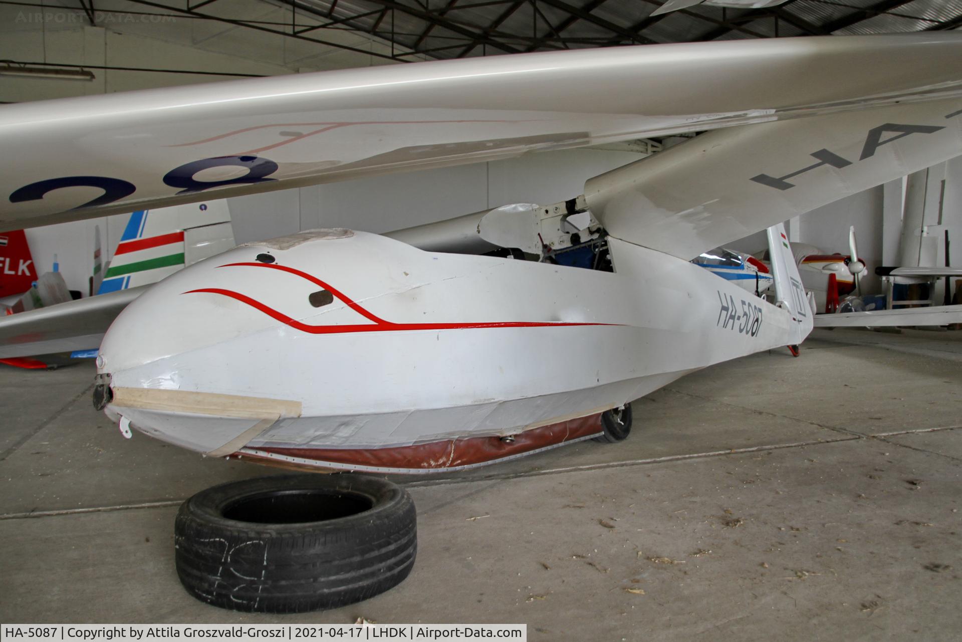 HA-5087, 1960 Schleicher Ka-7 Rhonadler C/N 211, LHDK . Dunakeszi Airport, Hungary