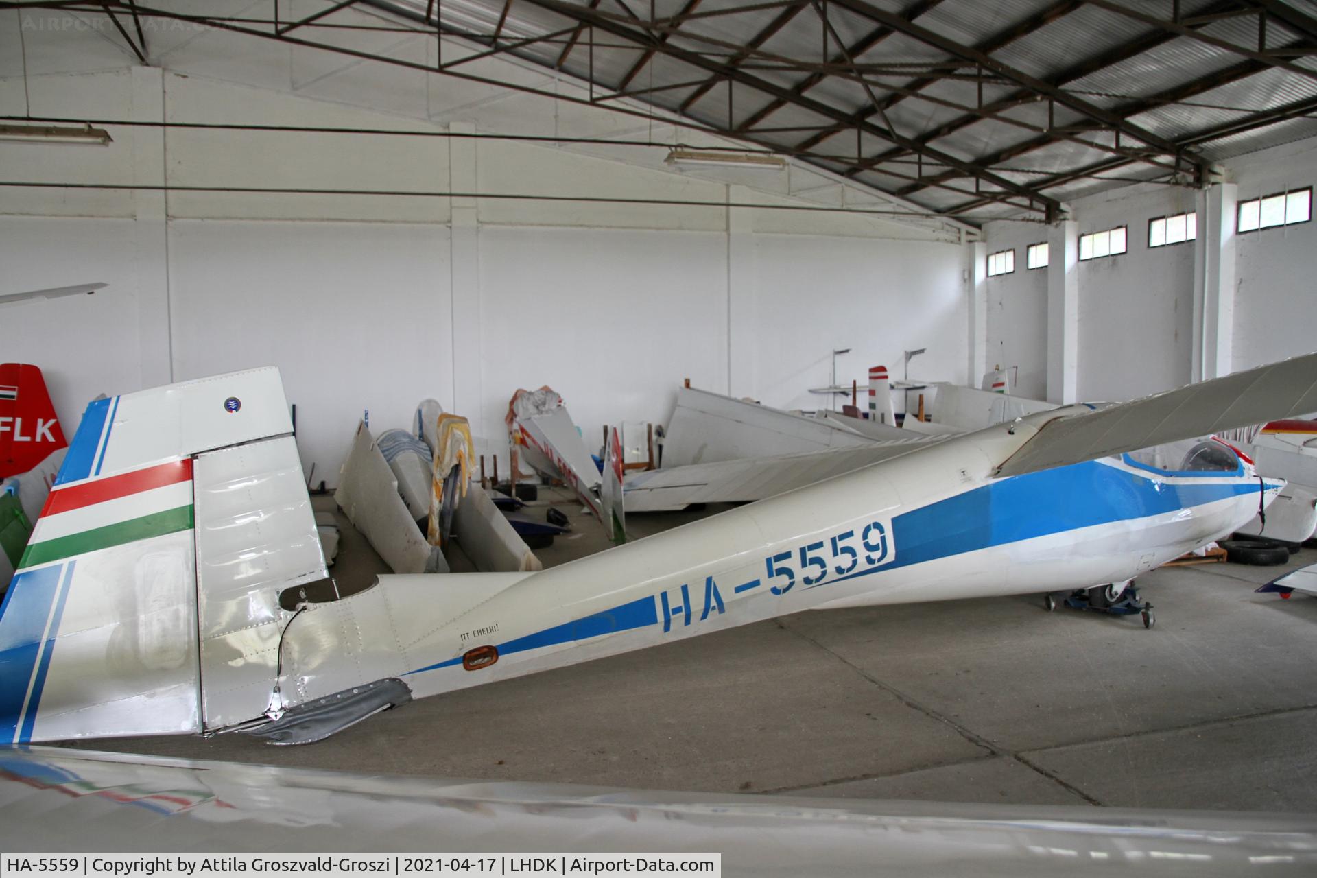 HA-5559, 1989 Rubik R-26SU Góbé 82 C/N AA800073, LHDK . Dunakeszi Airport, Hungary