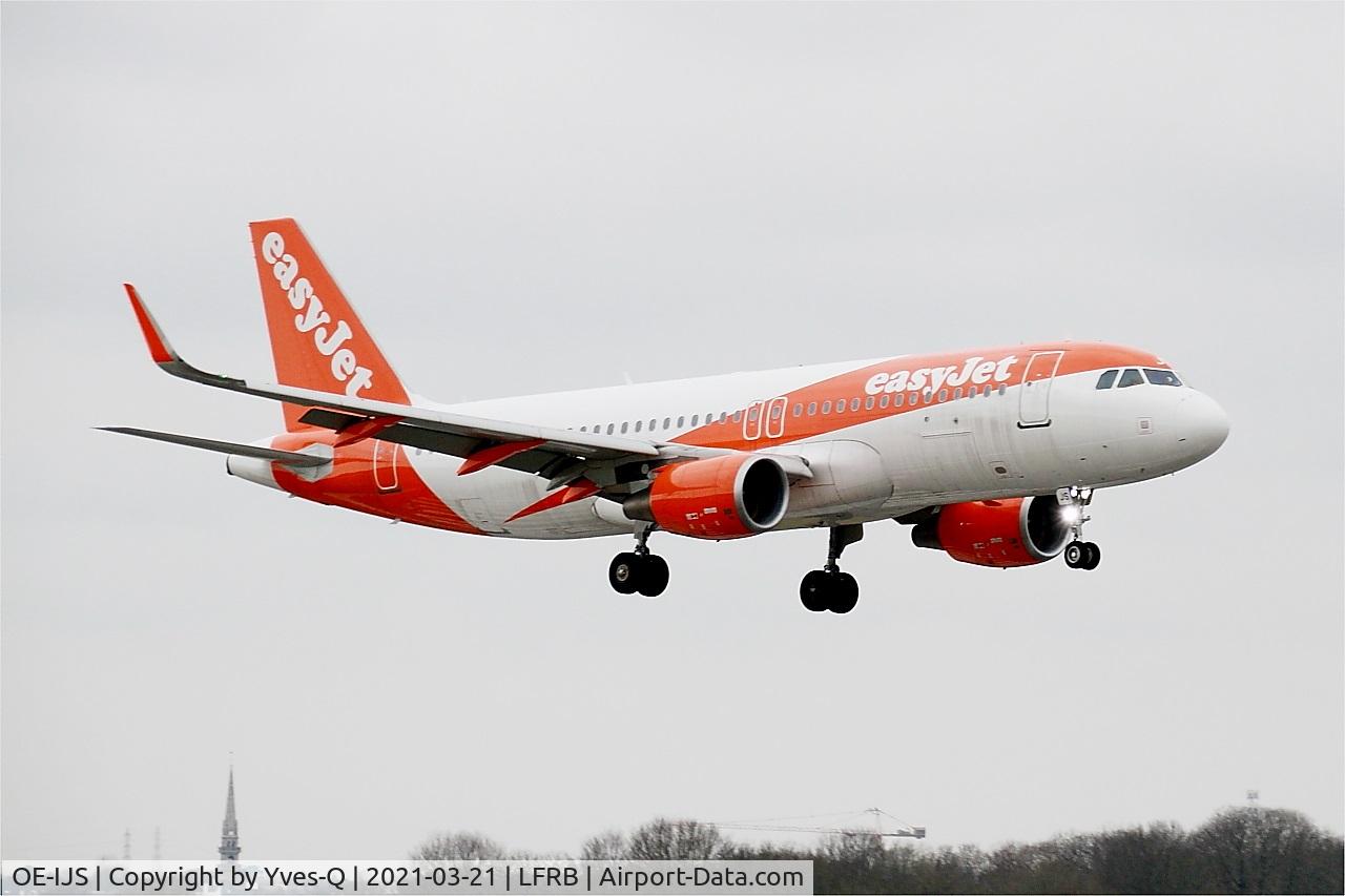 OE-IJS, 2016 Airbus A320-214 C/N 7410, Airbus A320-214, On final rwy 07R, Brest-Bretagne Airport (LFRB-BES)