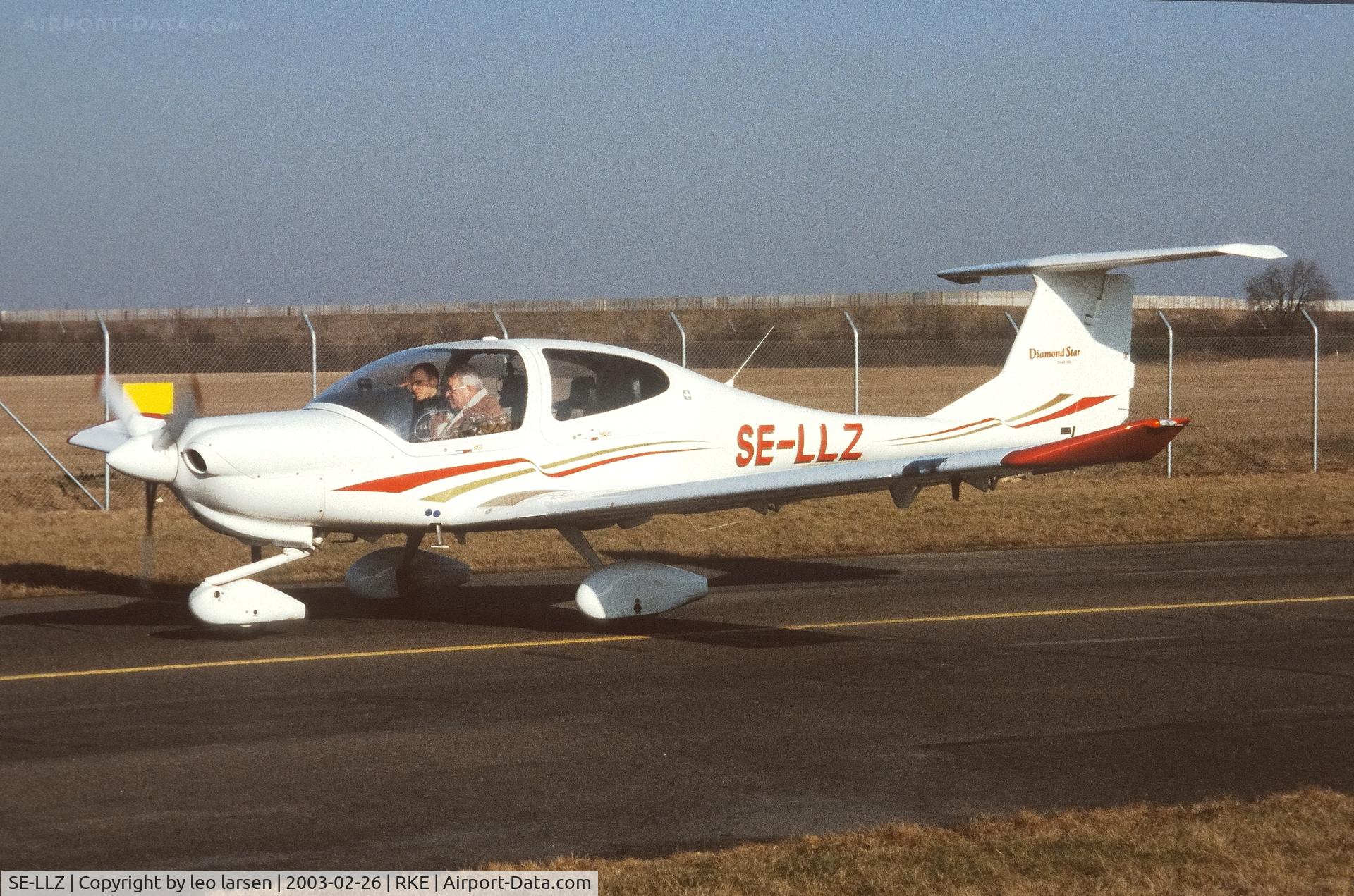 SE-LLZ, 2001 Diamond DA-40-180 Diamond Star C/N 40061, Roskilde 26.2.2003