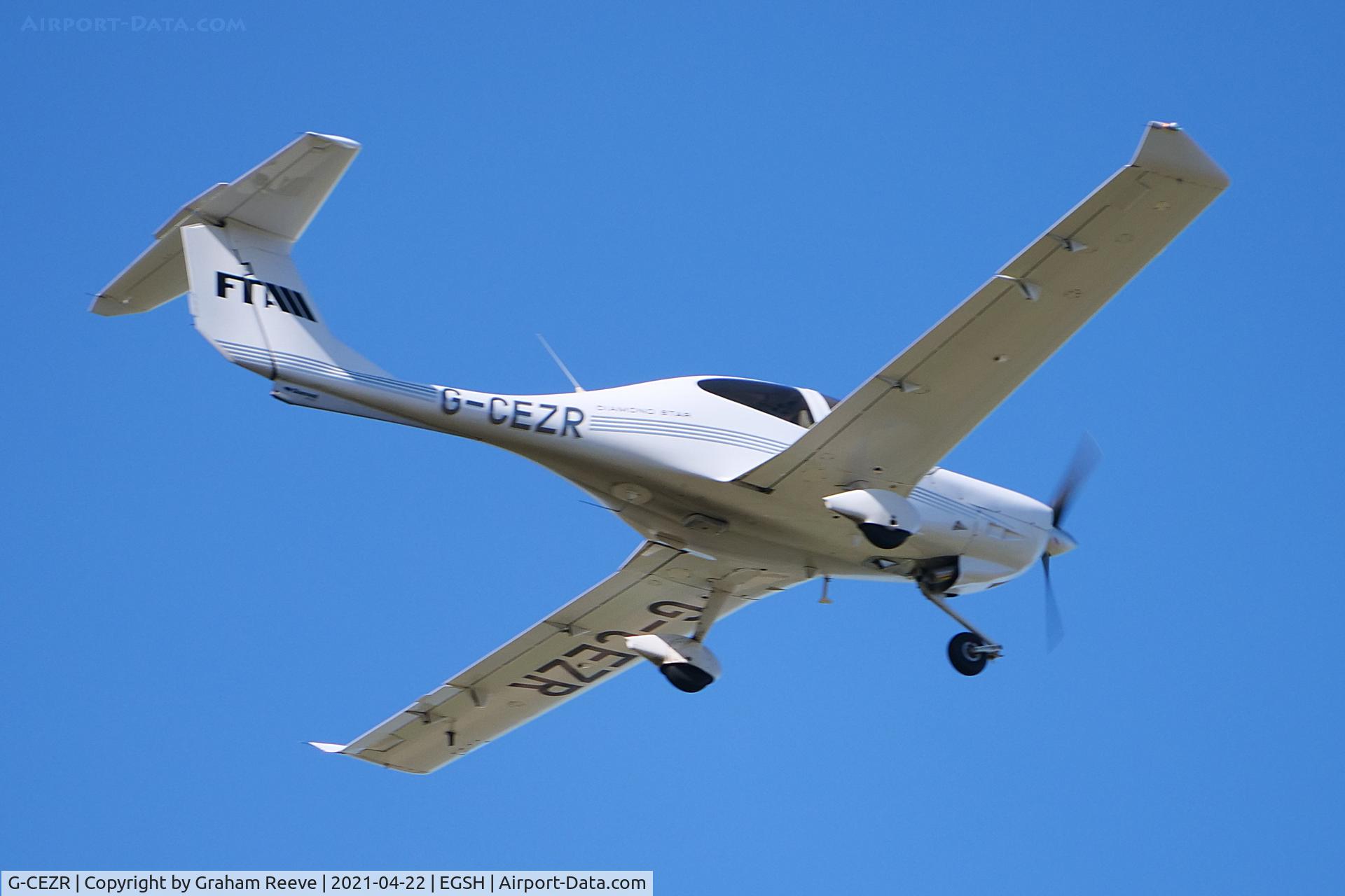 G-CEZR, 2008 Diamond DA-40D Diamond Star C/N D4.343, Departing from Norwich.