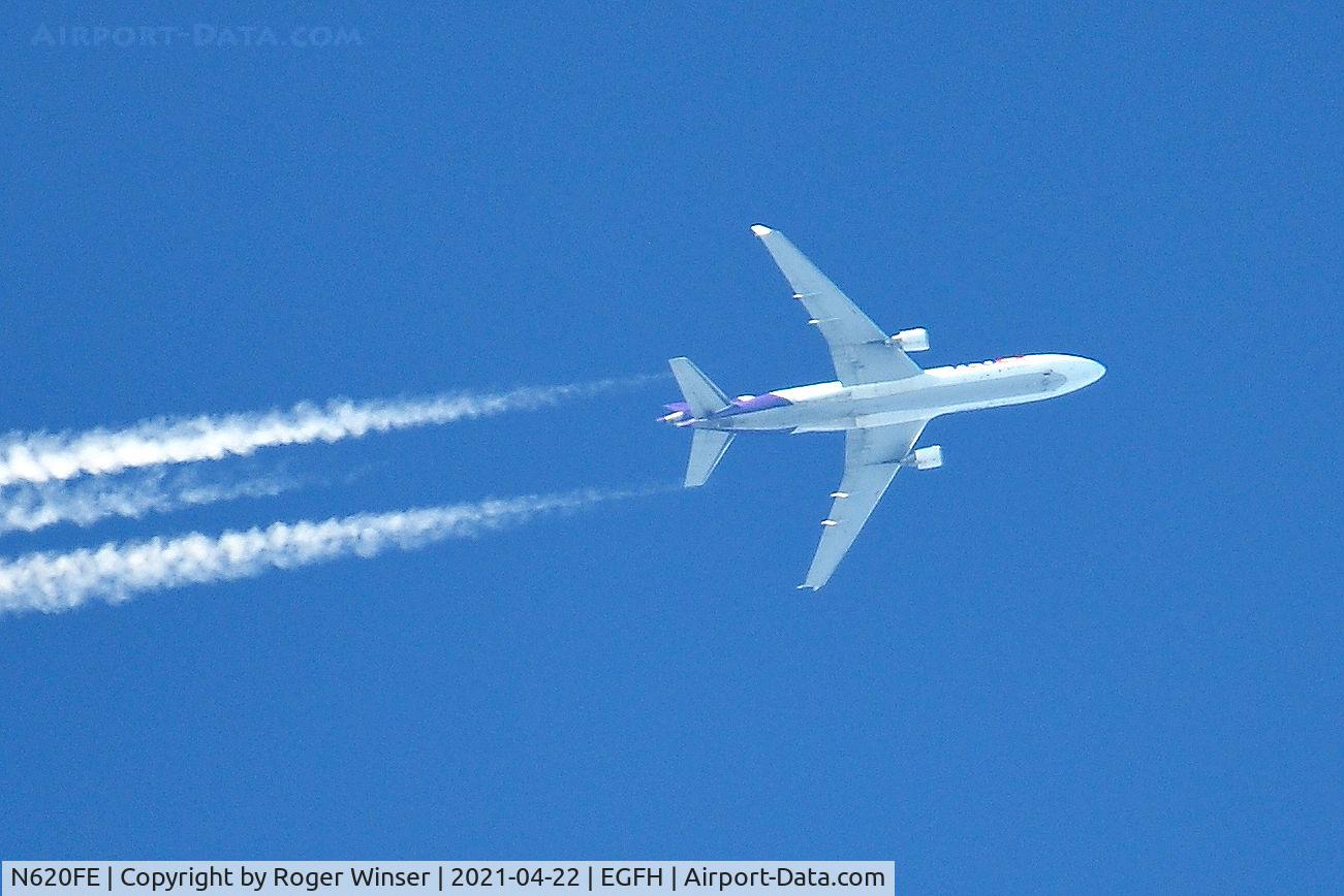 N620FE, 1999 McDonnell Douglas MD-11F C/N 48791, OTT. FedEx trijet eastbound at 31000 feet.