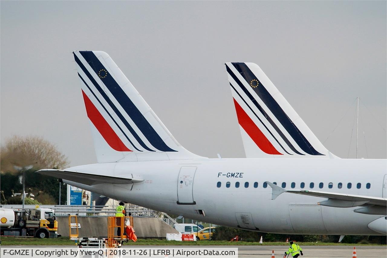 F-GMZE, 1995 Airbus A321-111 C/N 544, Airbus A321-111, Boarding area, Brest-Bretagne airport (LFRB-BES)