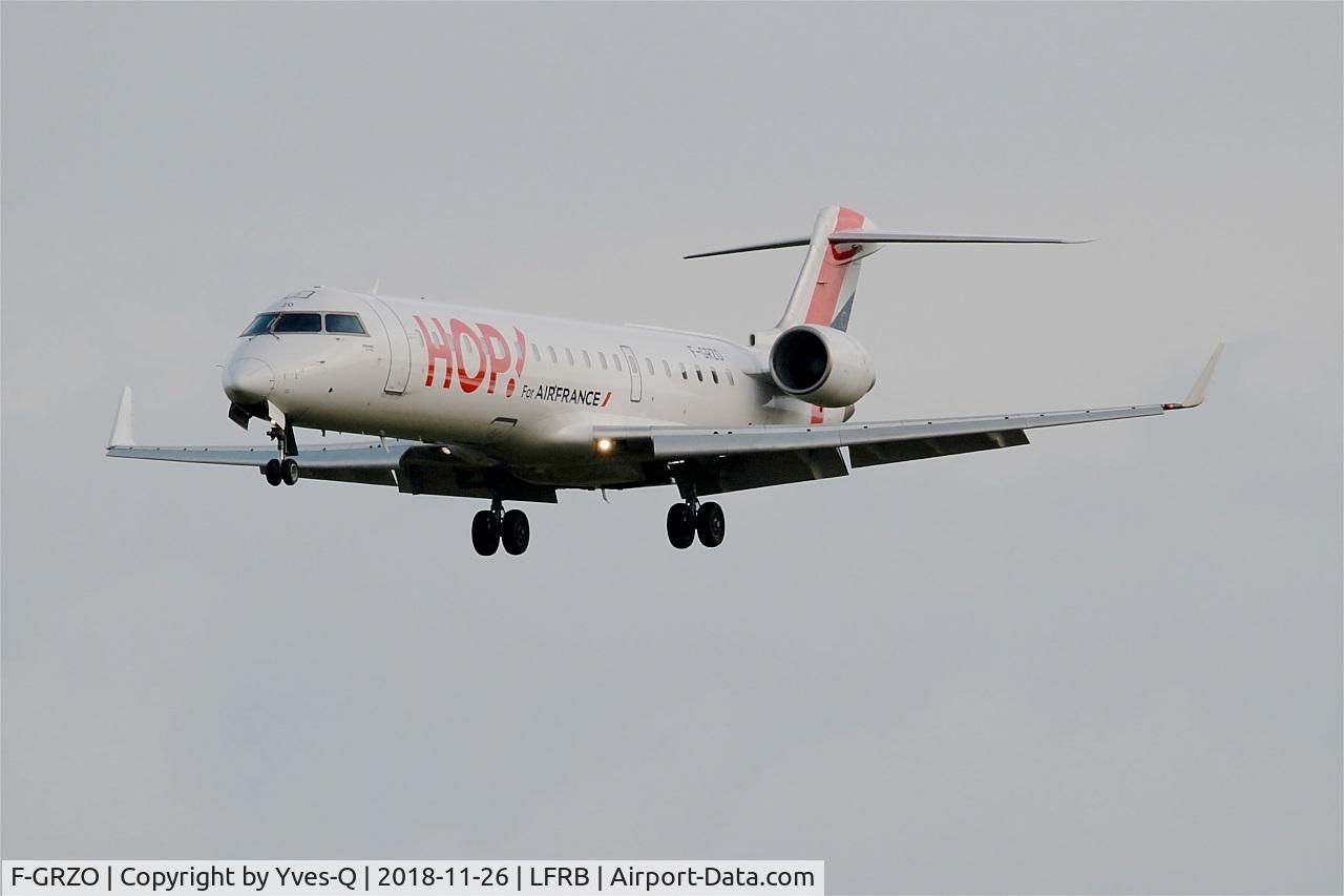 F-GRZO, 2007 Canadair CRJ-700 (CL-600-2C10) Regional Jet C/N 10265, Canadair Regional Jet CRJ-700, Short Approach Rwy 25L, Brest-Bretagne Airport (LFRB-BES)