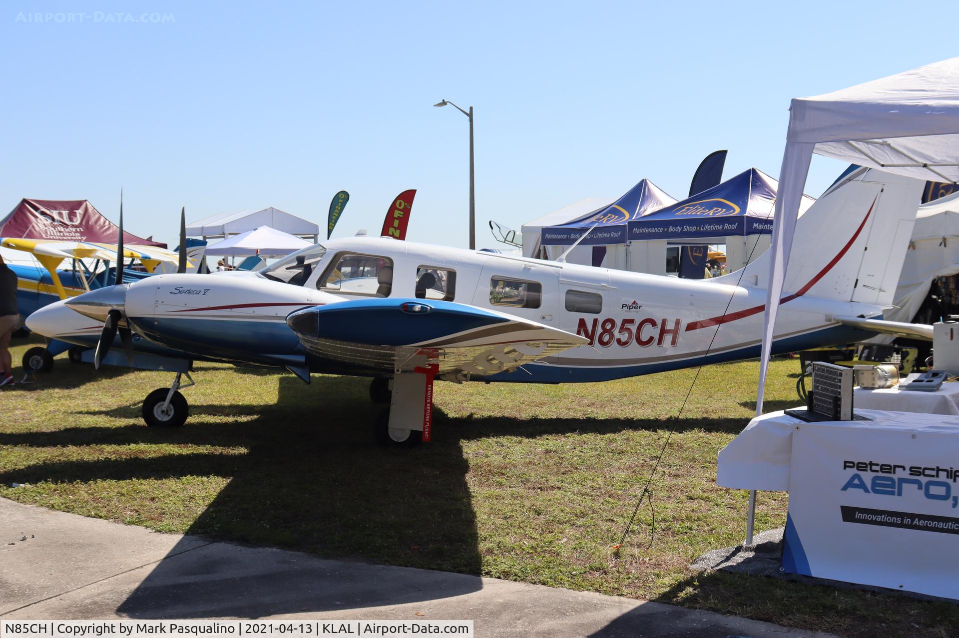 N85CH, 2006 Piper PA-34-220T C/N 3449337, Piper PA-34-220T