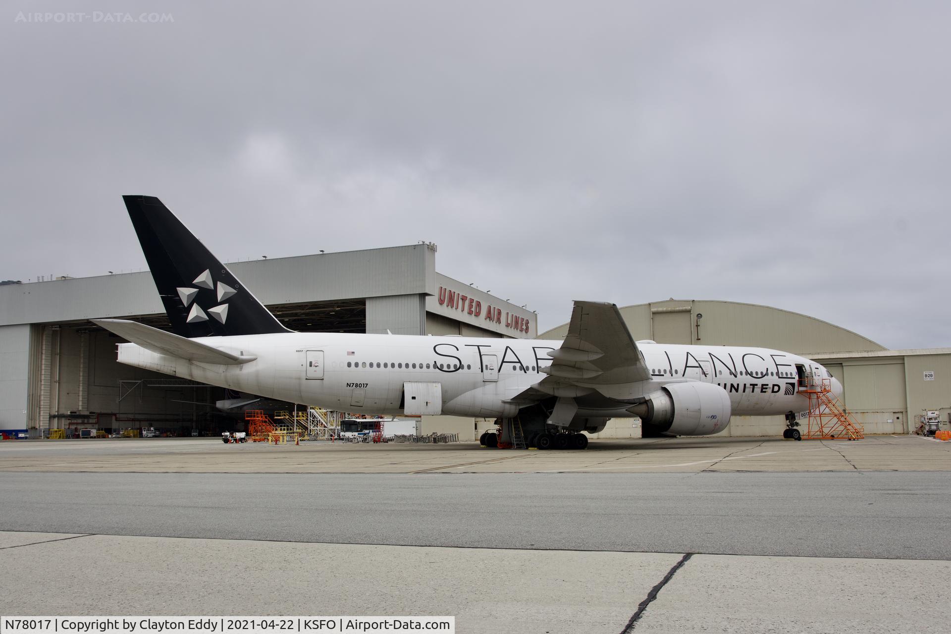 N78017, 2002 Boeing 777-224 (ER) C/N 31679, SFO 2021.