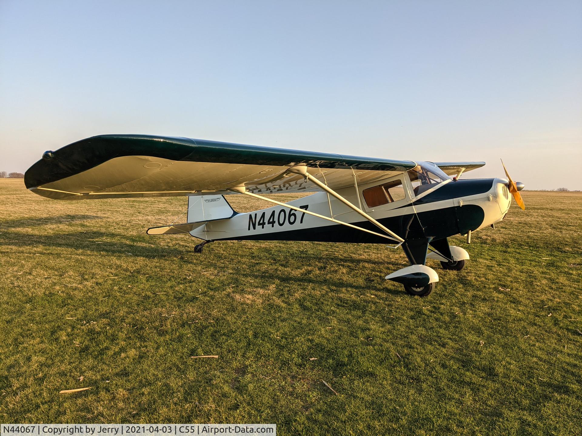 N44067, 1946 Taylorcraft BC12-D C/N 9867, N44067