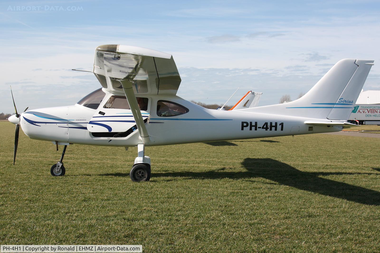 PH-4H1, Sirius TL Ultralight TL-3000 C/N 10SI18, at ehmz