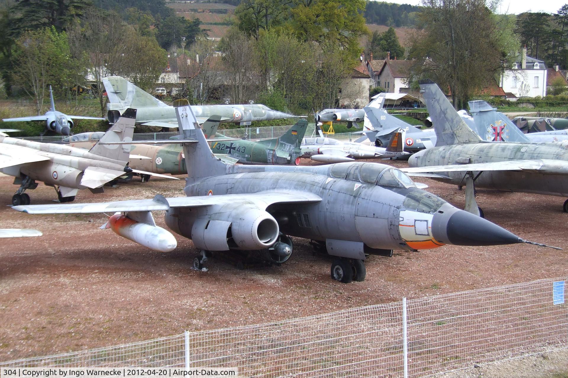 304, 1956 Sud Aviation SO.4050 Vautour IIN C/N 11, Sud-Ouest SO.4050 Vautour II N (radar-testbed at CEAM/CEV) at the Musee de l'Aviation du Chateau, Savigny-les-Beaune