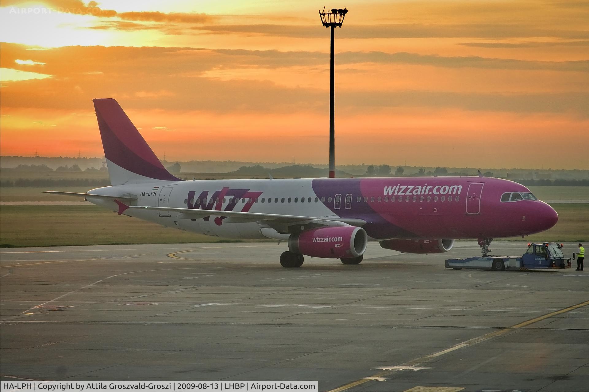HA-LPH, 2006 Airbus A320-232 C/N 2688, LHBP - Ferihegy Terminal I. Hungary