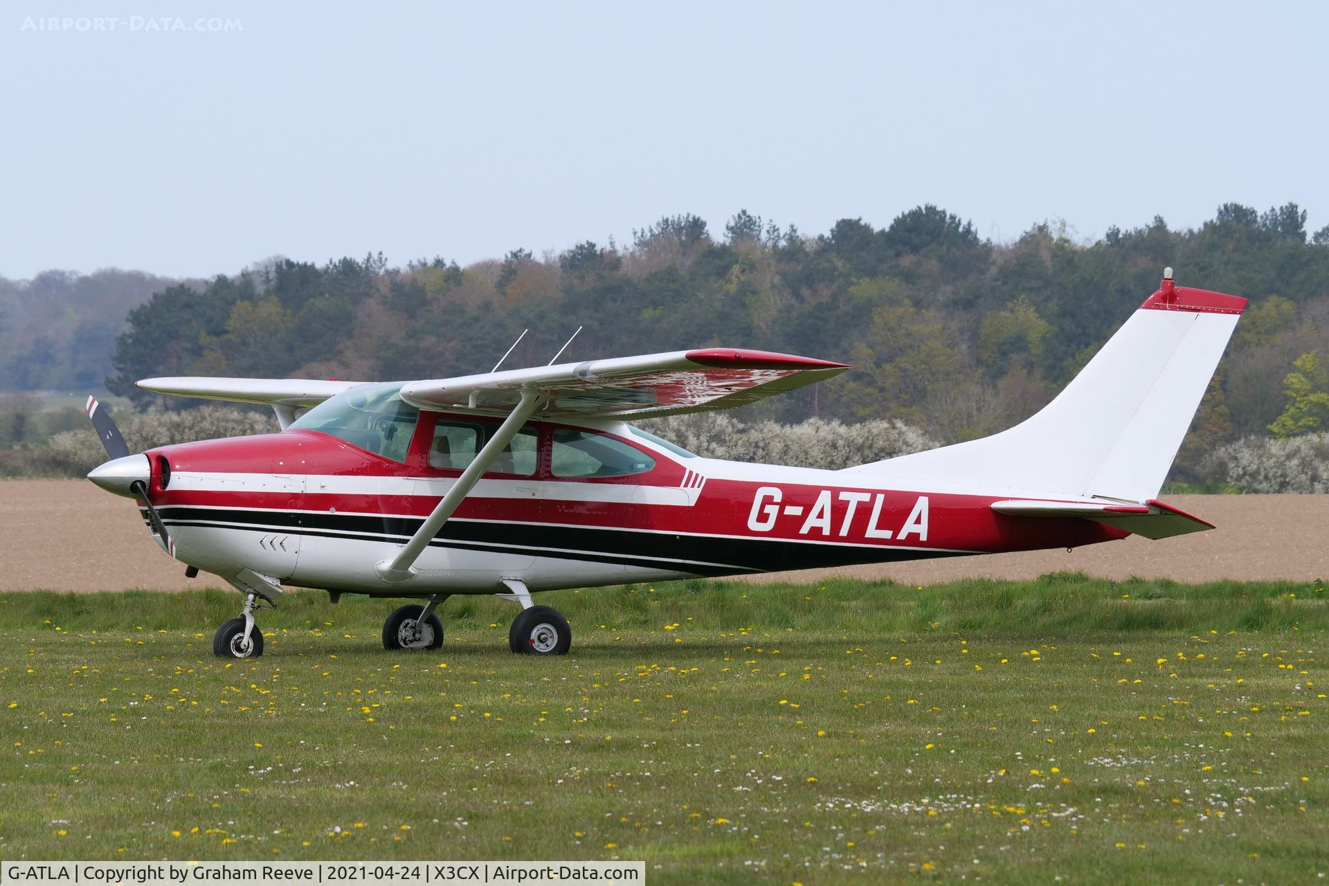 G-ATLA, 1966 Cessna 182J Skylane C/N 182-56923, Parked at Northrepps.