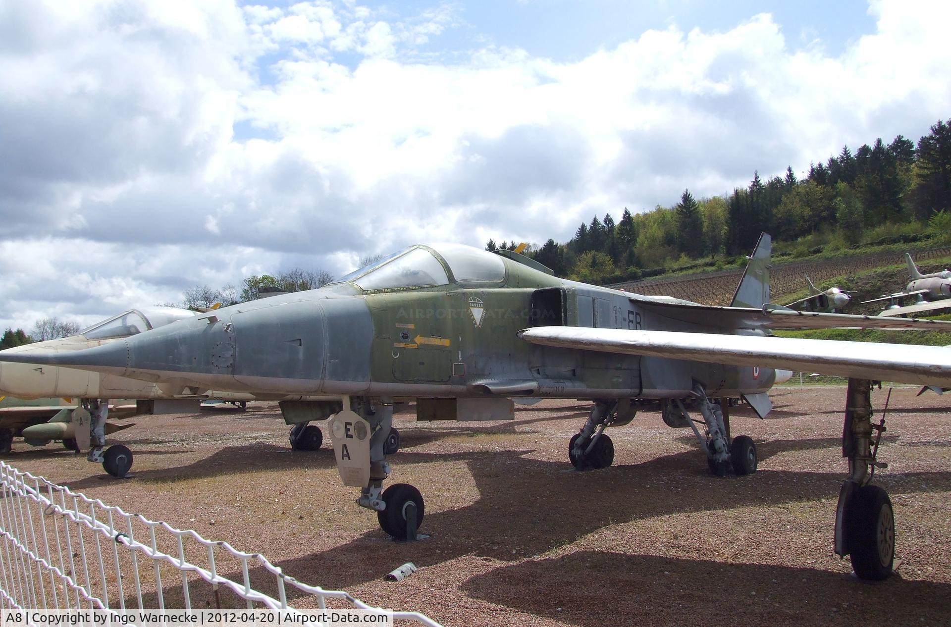 A8, Sepecat Jaguar A C/N A8, SEPECAT Jaguar A at the Musee de l'Aviation du Chateau, Savigny-les-Beaune