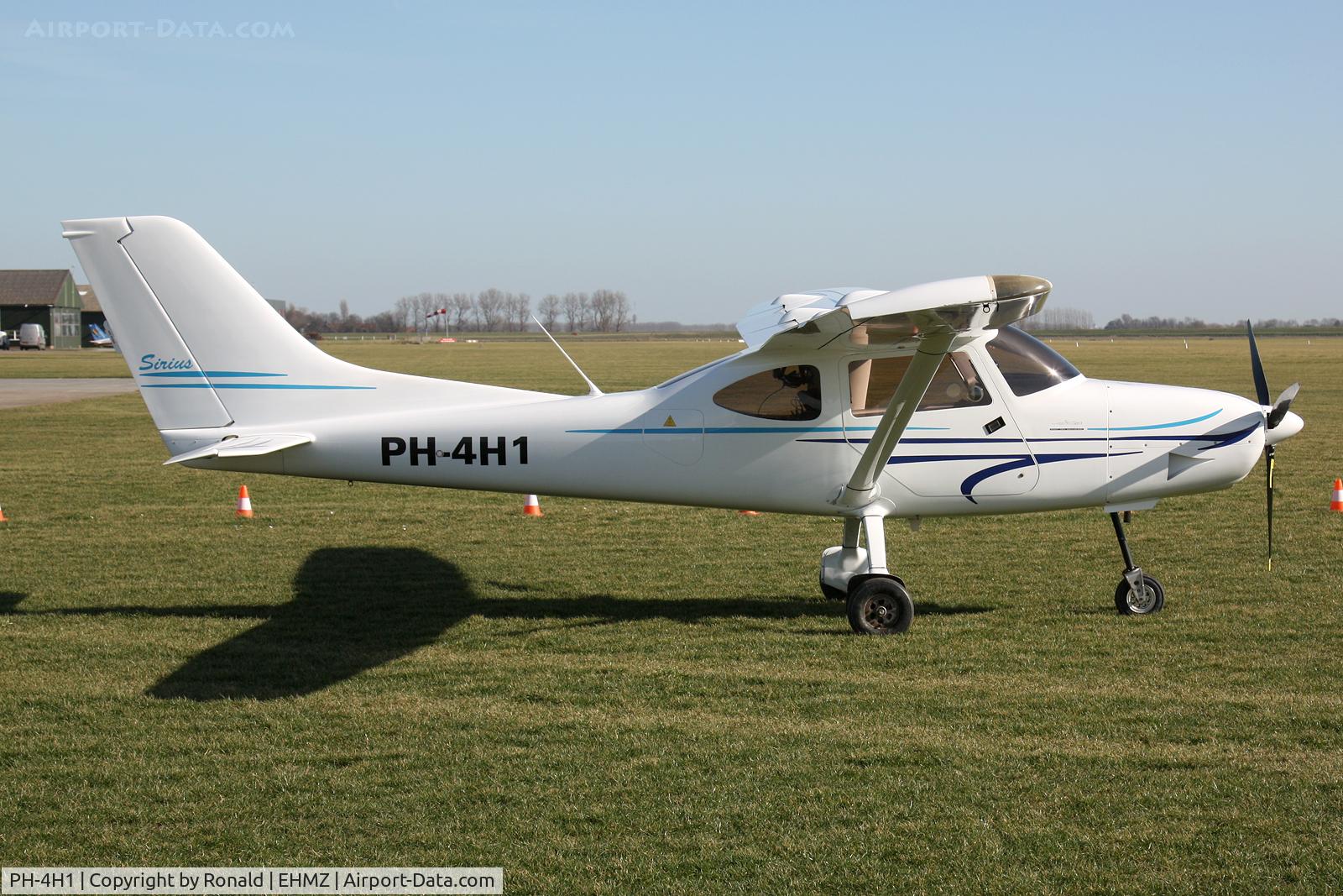 PH-4H1, Sirius TL Ultralight TL-3000 C/N 10SI18, at ehmz