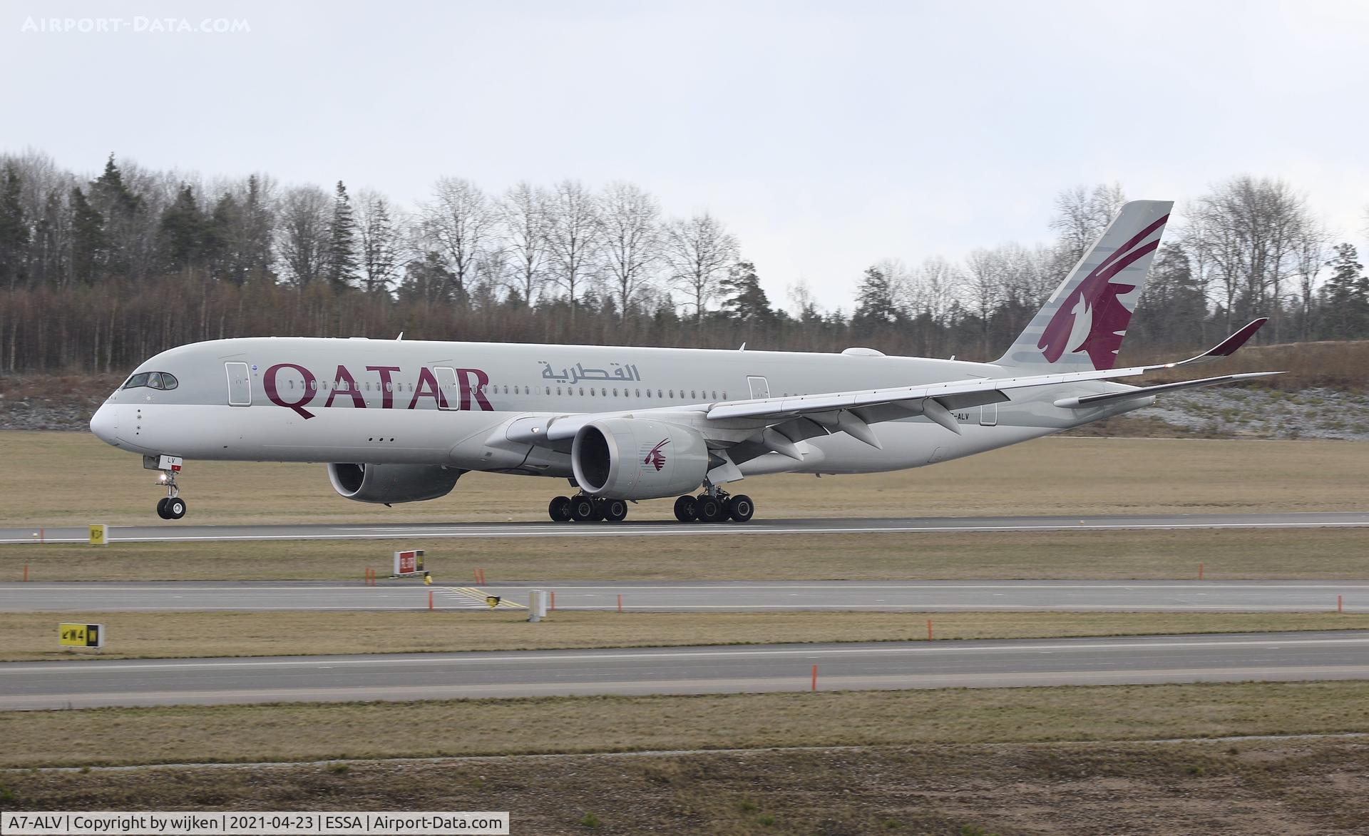 A7-ALV, 2017 Airbus A350-941 C/N 106, RWY 01R