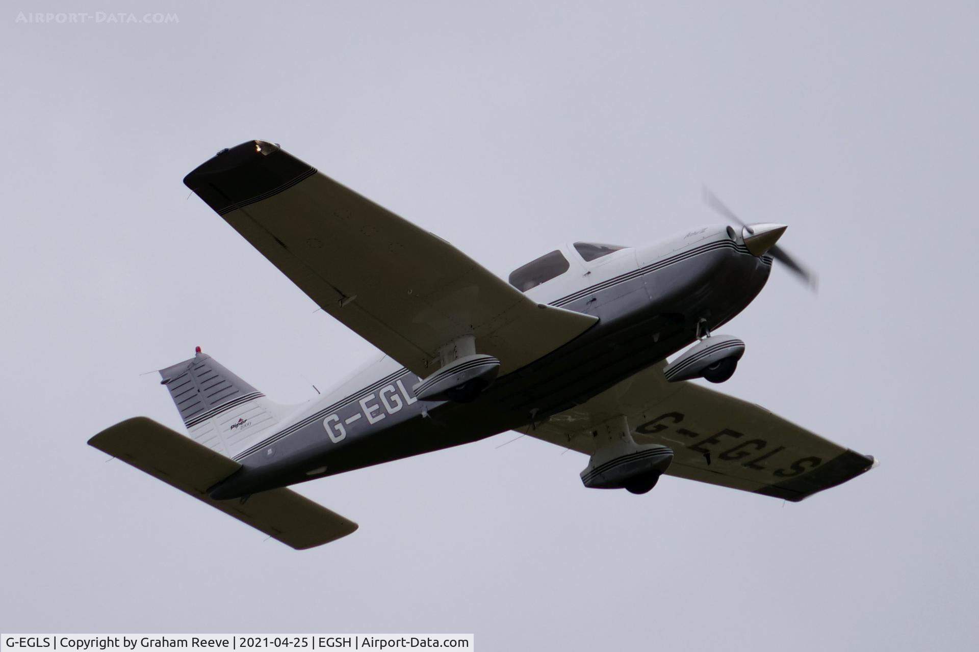G-EGLS, 2000 Piper PA-28-181 Cherokee Archer III C/N 28-43348, Departing from Norwich.