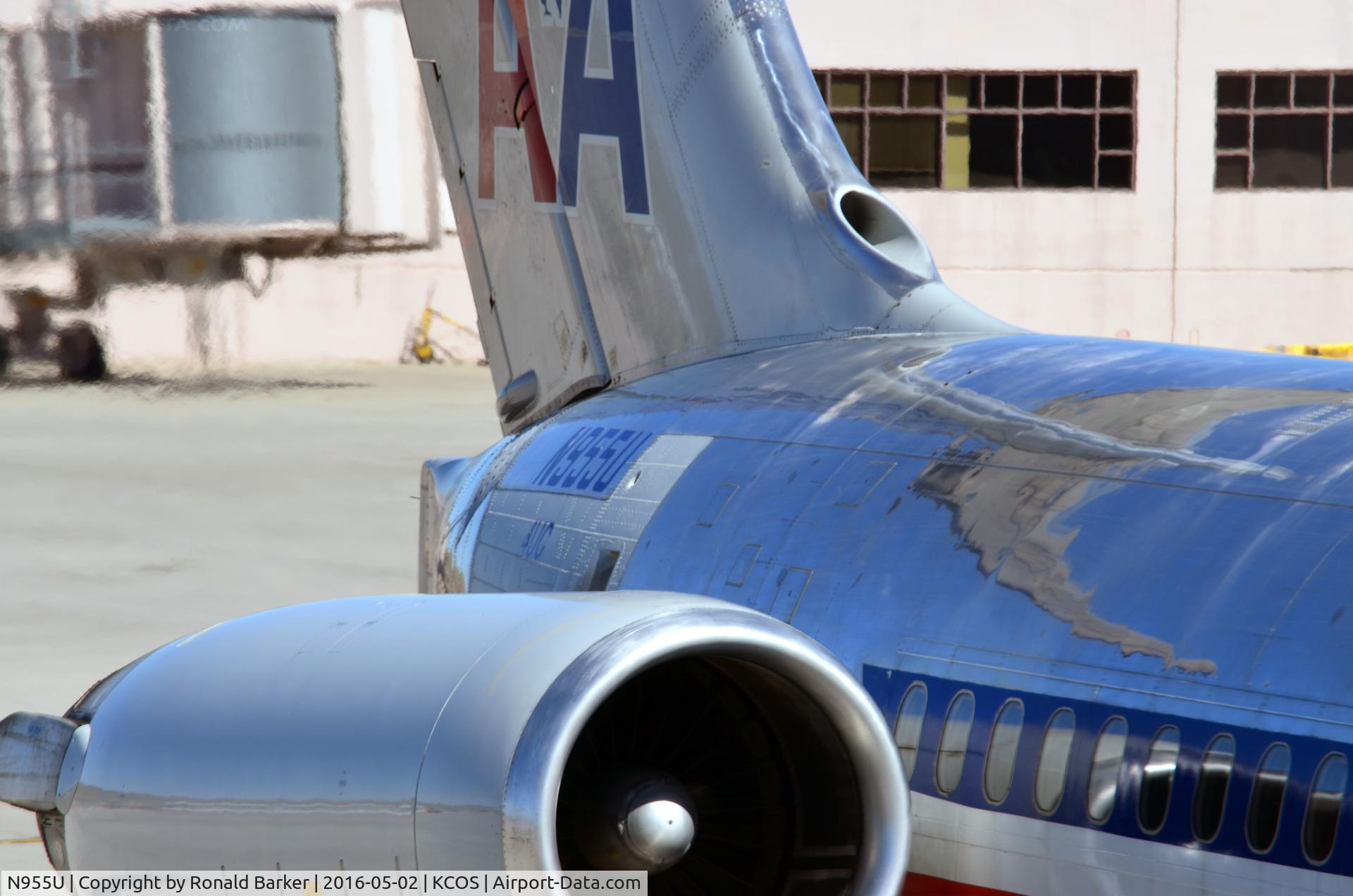 N955U, 1987 McDonnell Douglas MD-82 (DC-9-82) C/N 49427, Number 2 engine COS