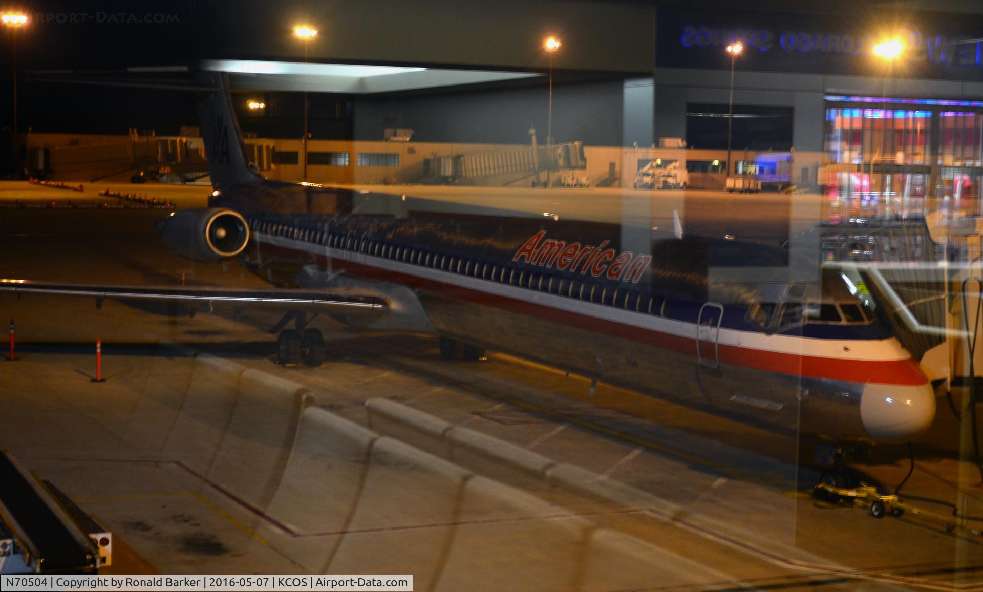 N70504, 1989 McDonnell Douglas MD-82 (DC-9-82) C/N 49798, At the gate COS