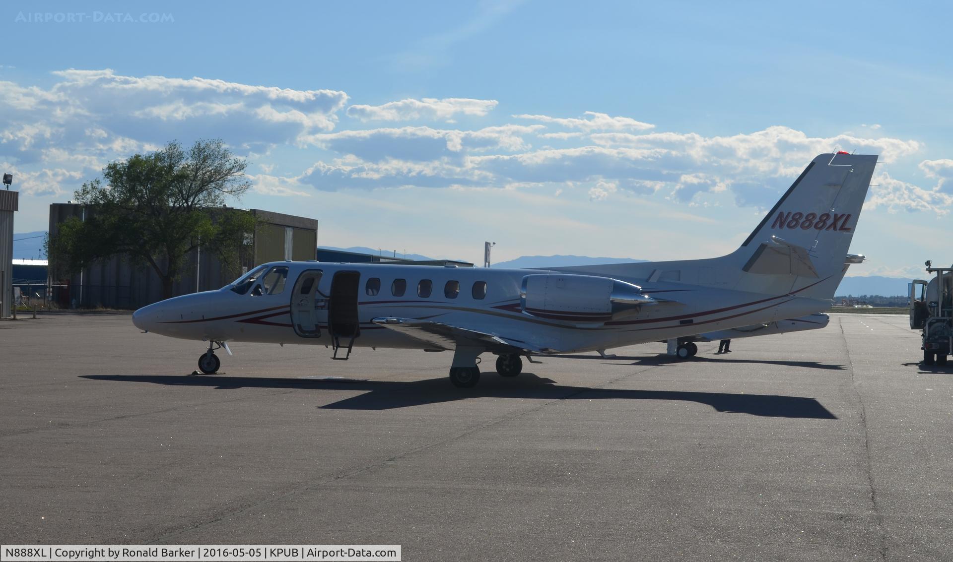 N888XL, 1989 Cessna 550 Citation II C/N 550-0598, Parked Pueblo