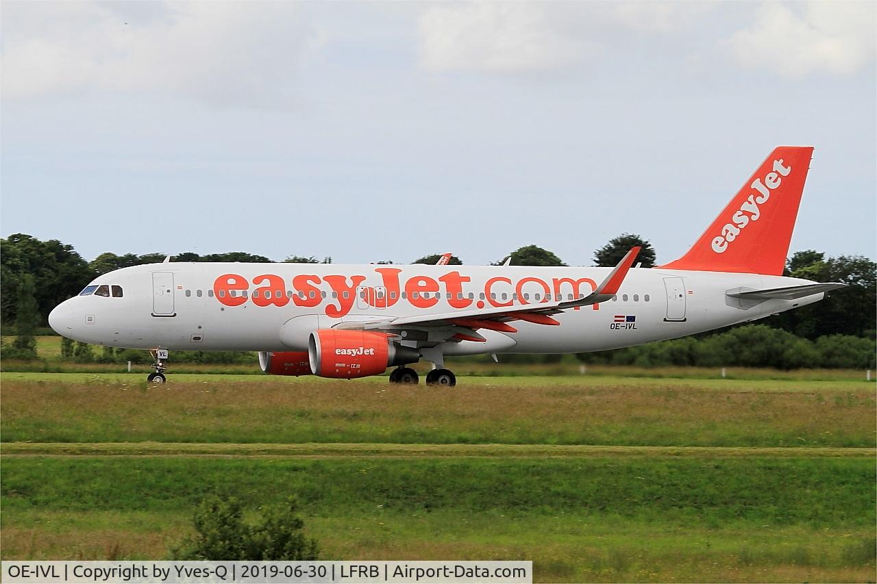OE-IVL, 2014 Airbus A320-214 C/N 6188, Airbus A320-214, Take off run rwy 25L, Brest-Bretagne airport (LFRB-BES)