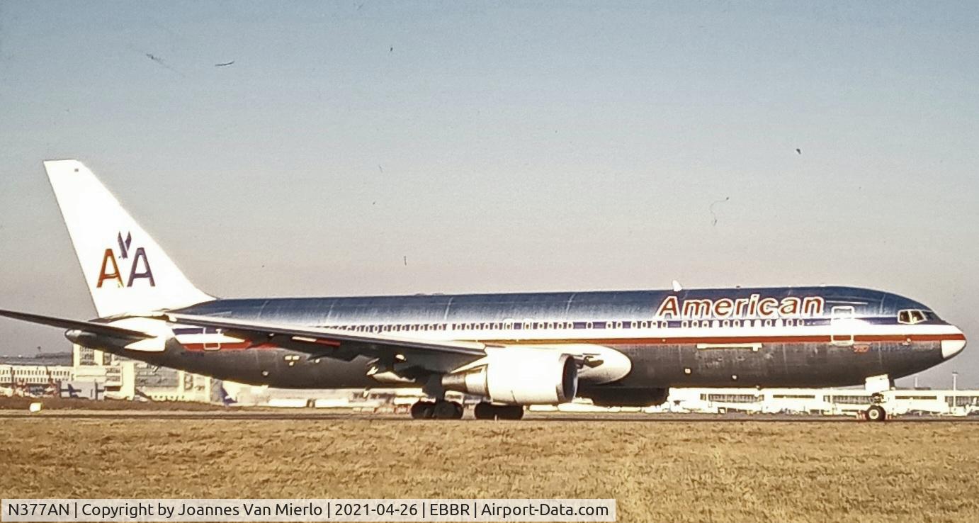 N377AN, 1992 Boeing 767-323 C/N 25446, Awaiting T/O clearance holding 02 BRU