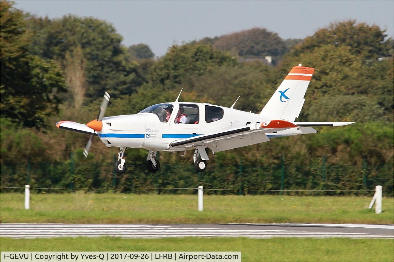 F-GEVU, 1988 Socata TB-20 Trinidad C/N 800, Socata TB-20 Trinidad, Landing rwy 25L, Brest-Bretagne airport (LFRB-BES)