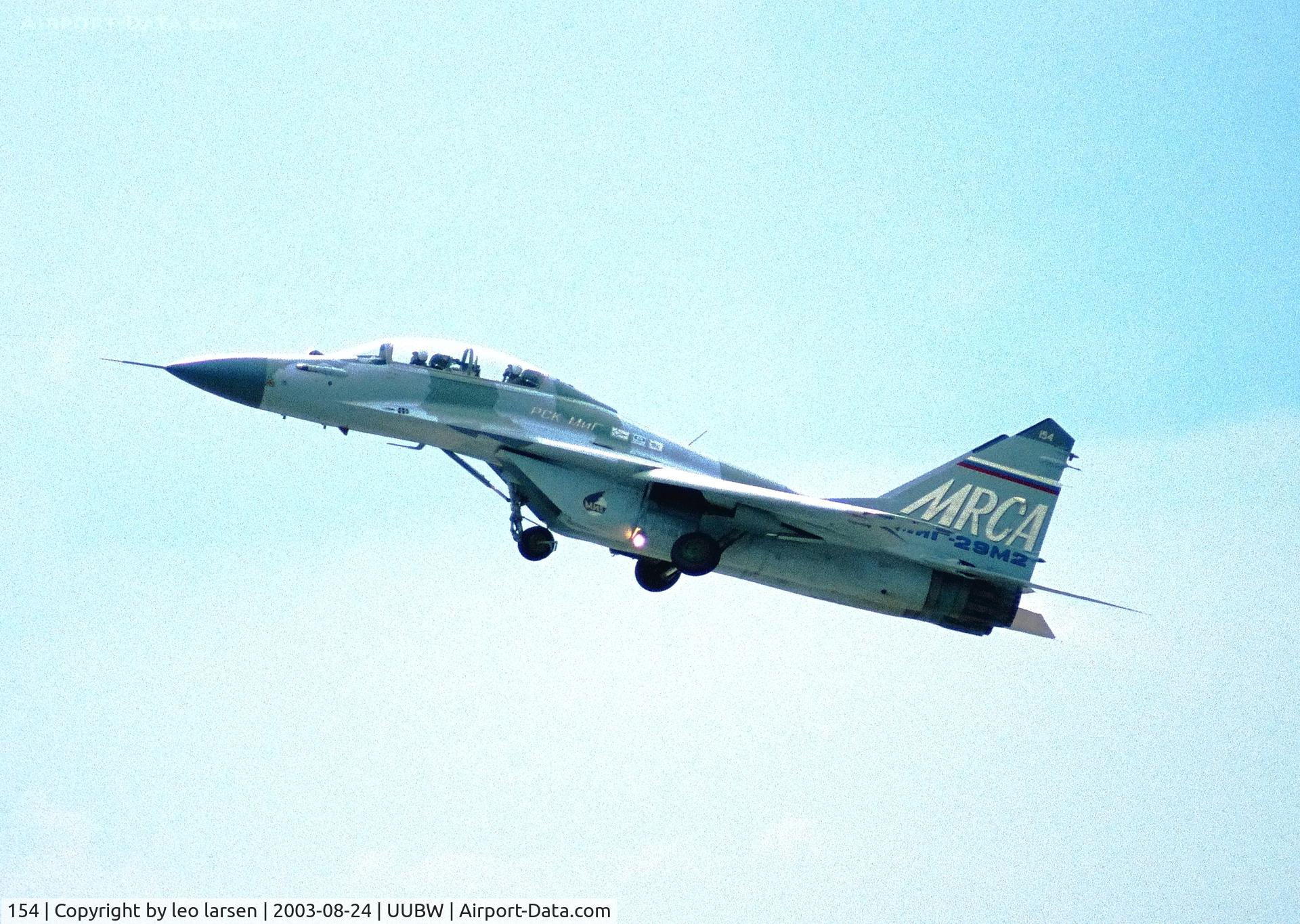 154, 1989 Mikoyan-Gurevich MIG-29M-2 C/N 2960905554, Zhukovsky 24.8.2003
