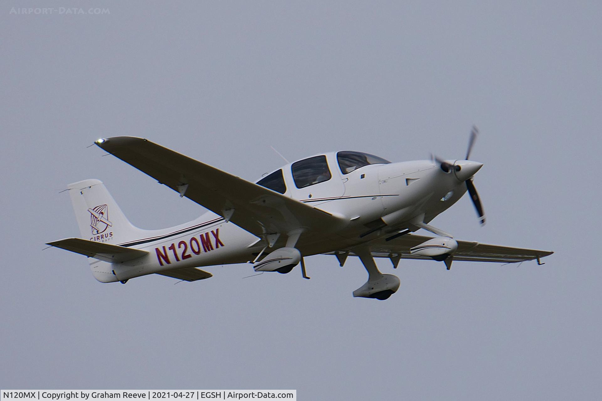 N120MX, 2015 Cirrus SR20 C/N 2281, Departing from Norwich.