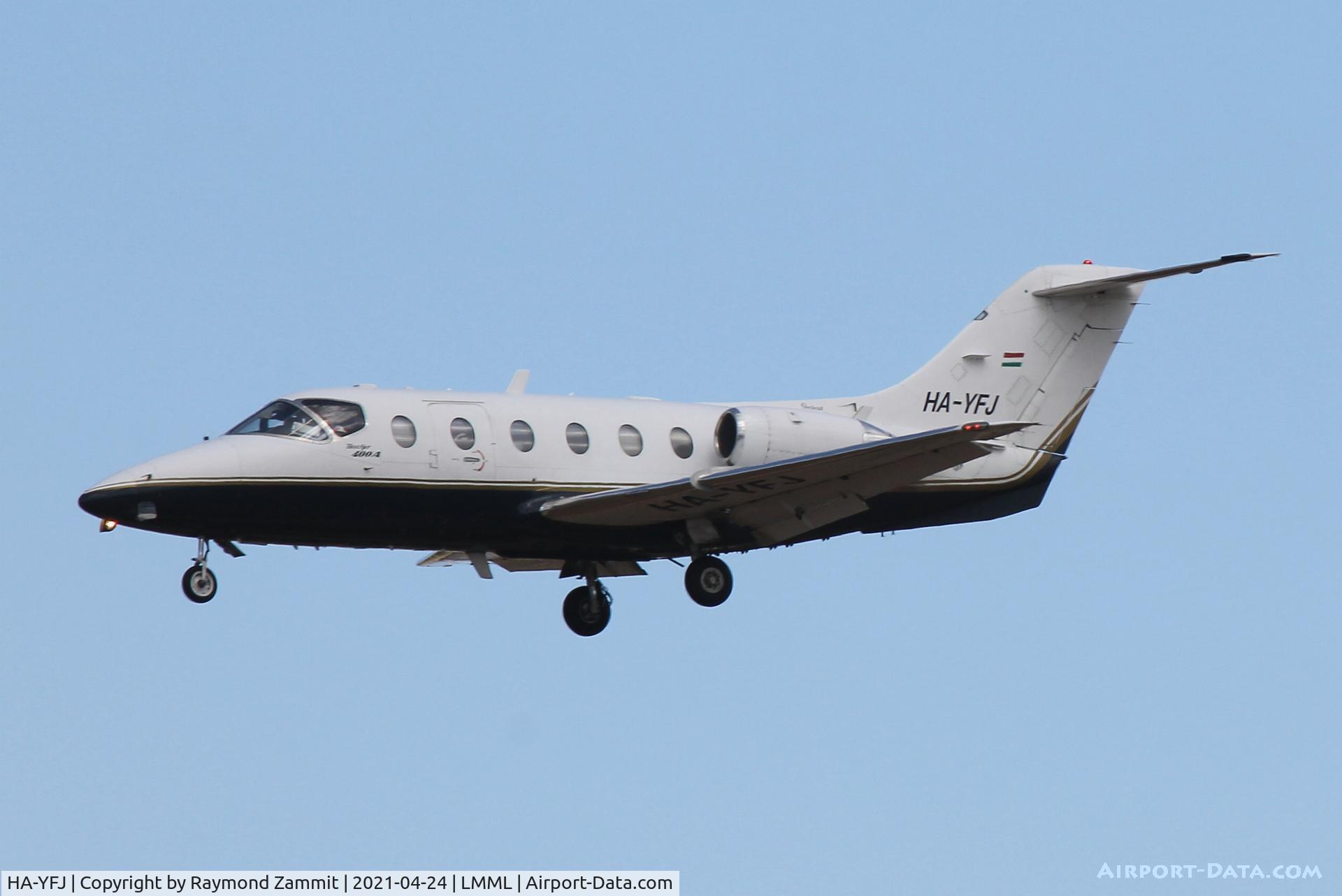 HA-YFJ, 1999 Raytheon Beechjet 400A C/N RK-254, Beechcraft 400A HA-YFJ Fly Coop