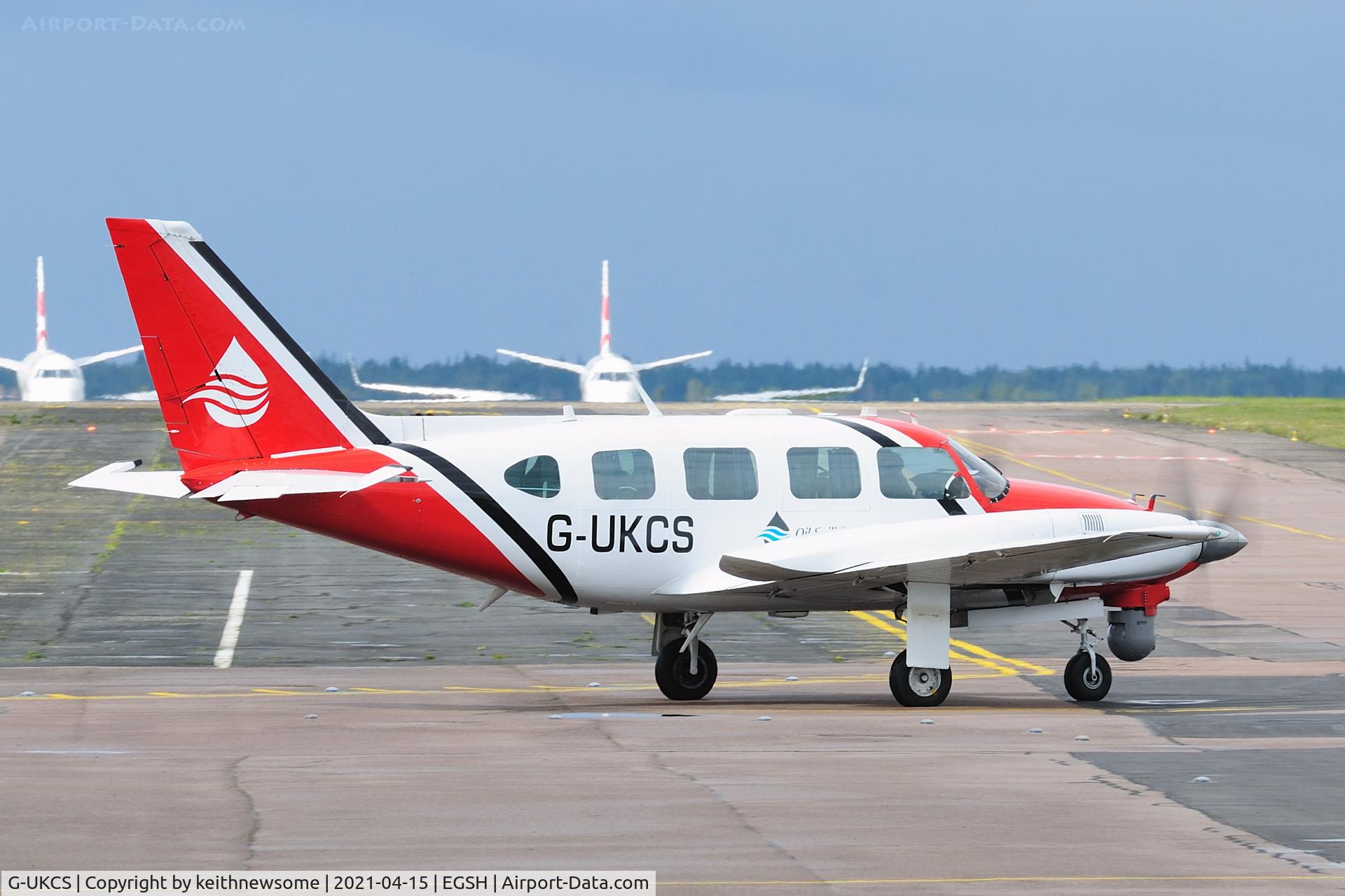 G-UKCS, 1974 Piper PA-31-310 Navajo Navajo C/N 31-7400984, Leaving Norwich.