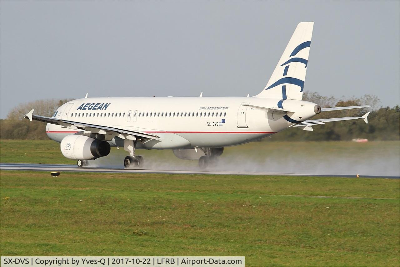 SX-DVS, 2008 Airbus A320-232 C/N 3709, Airbus A320-232, Take off run rwy 25L, Brest-Bretagne airport (LFRB-BES)