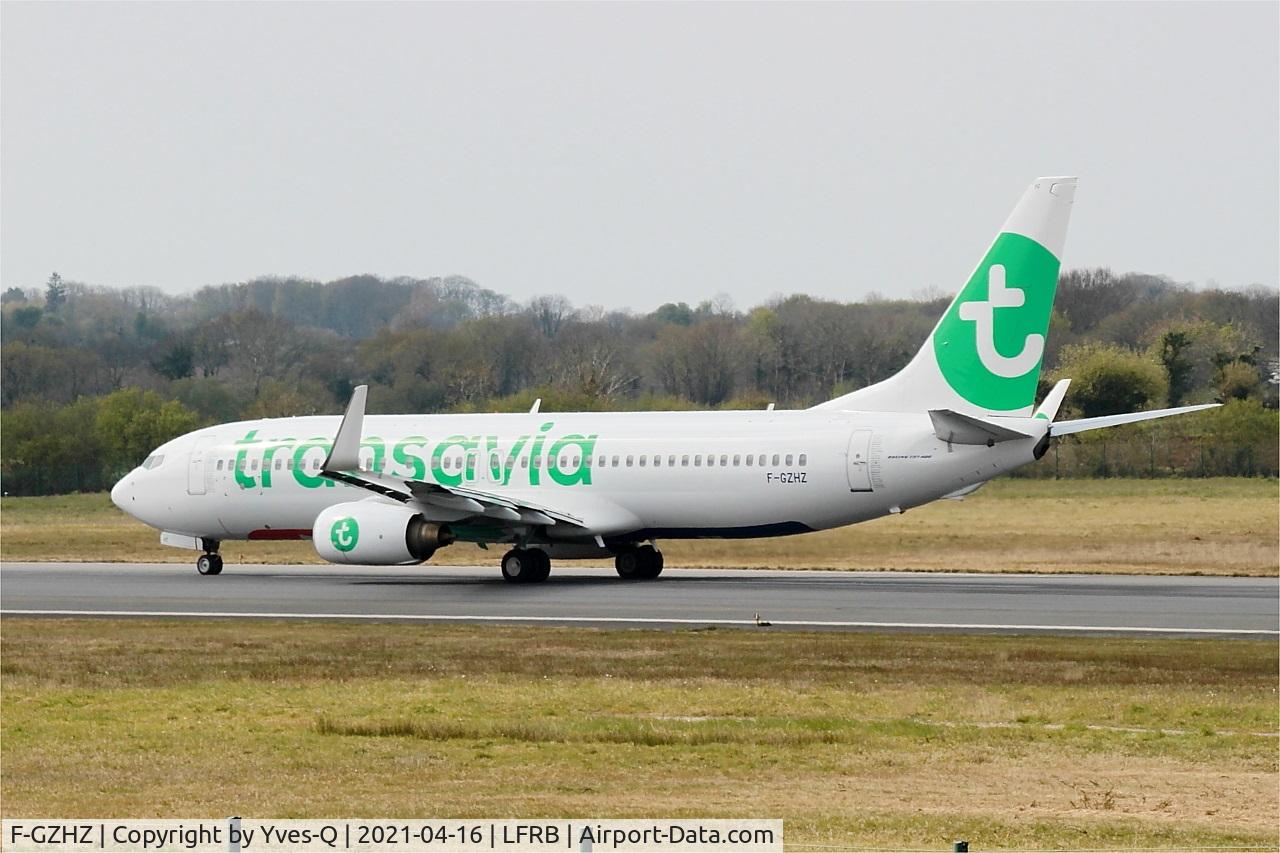 F-GZHZ, 2006 Boeing 737-85P C/N 33977, Boeing 737-85P, Taxiing rwy 07R, Brest-Bretagne airport (LFRB-BES)