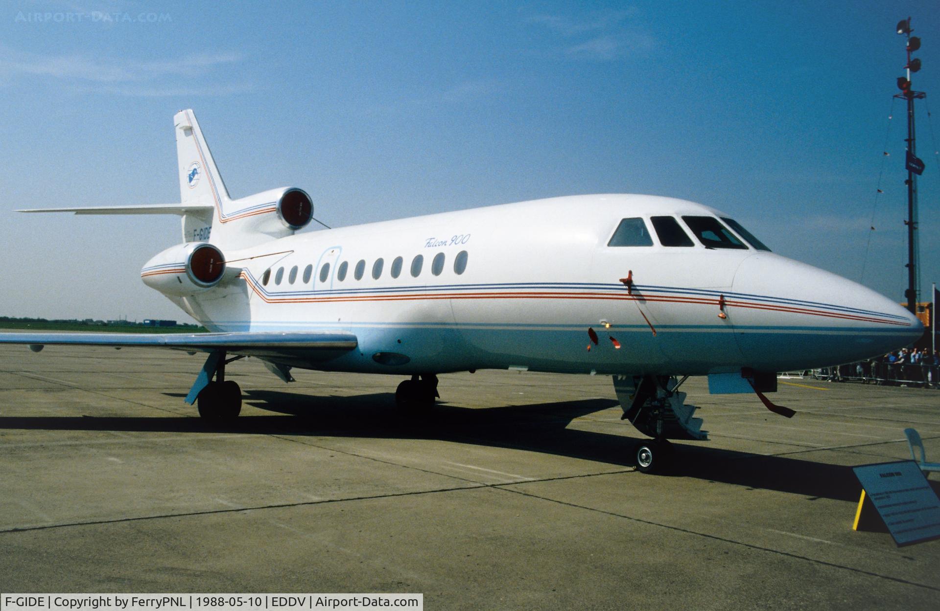 F-GIDE, 1984 Dassault Falcon 900 C/N 001, Dassault demonstrating its 1st production model DA900